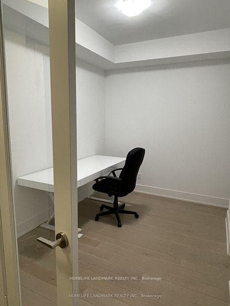 200 Bloor Street Unit 1004 photo 4