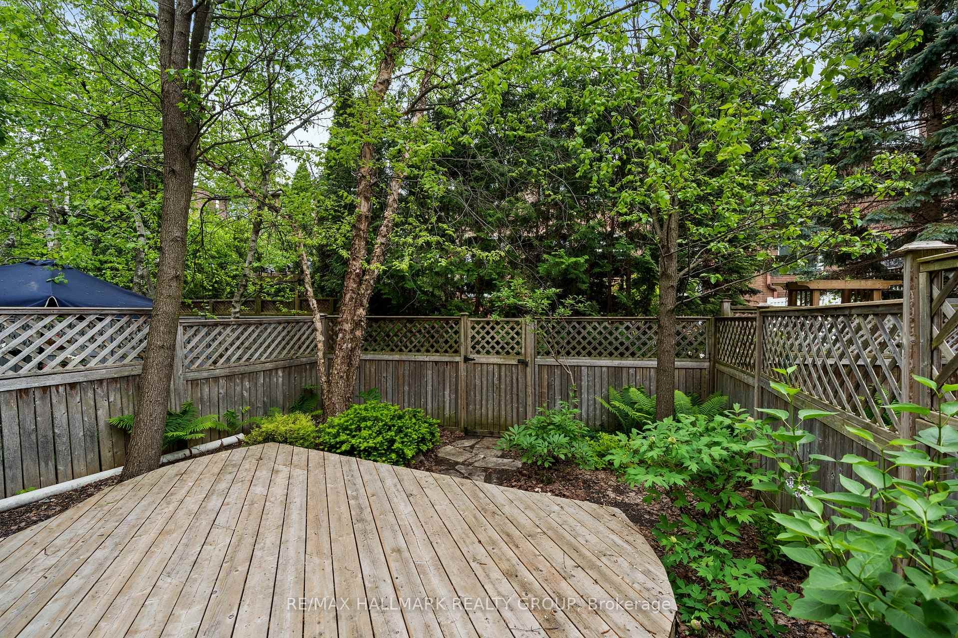 44 Dunbarton Court photo 41