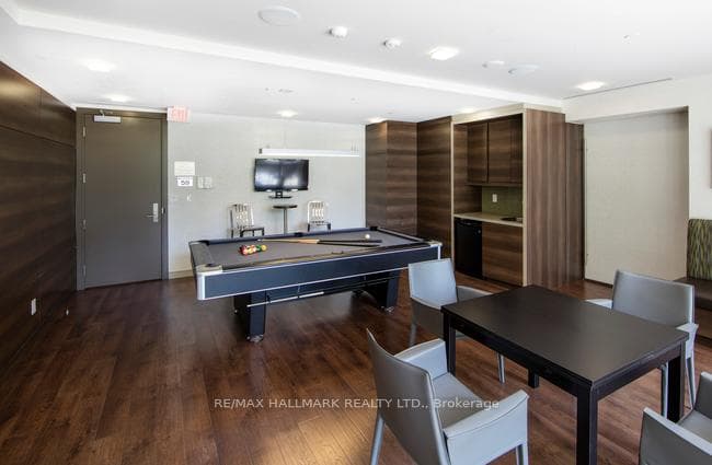 570 Bay Street Unit 1718 photo 15