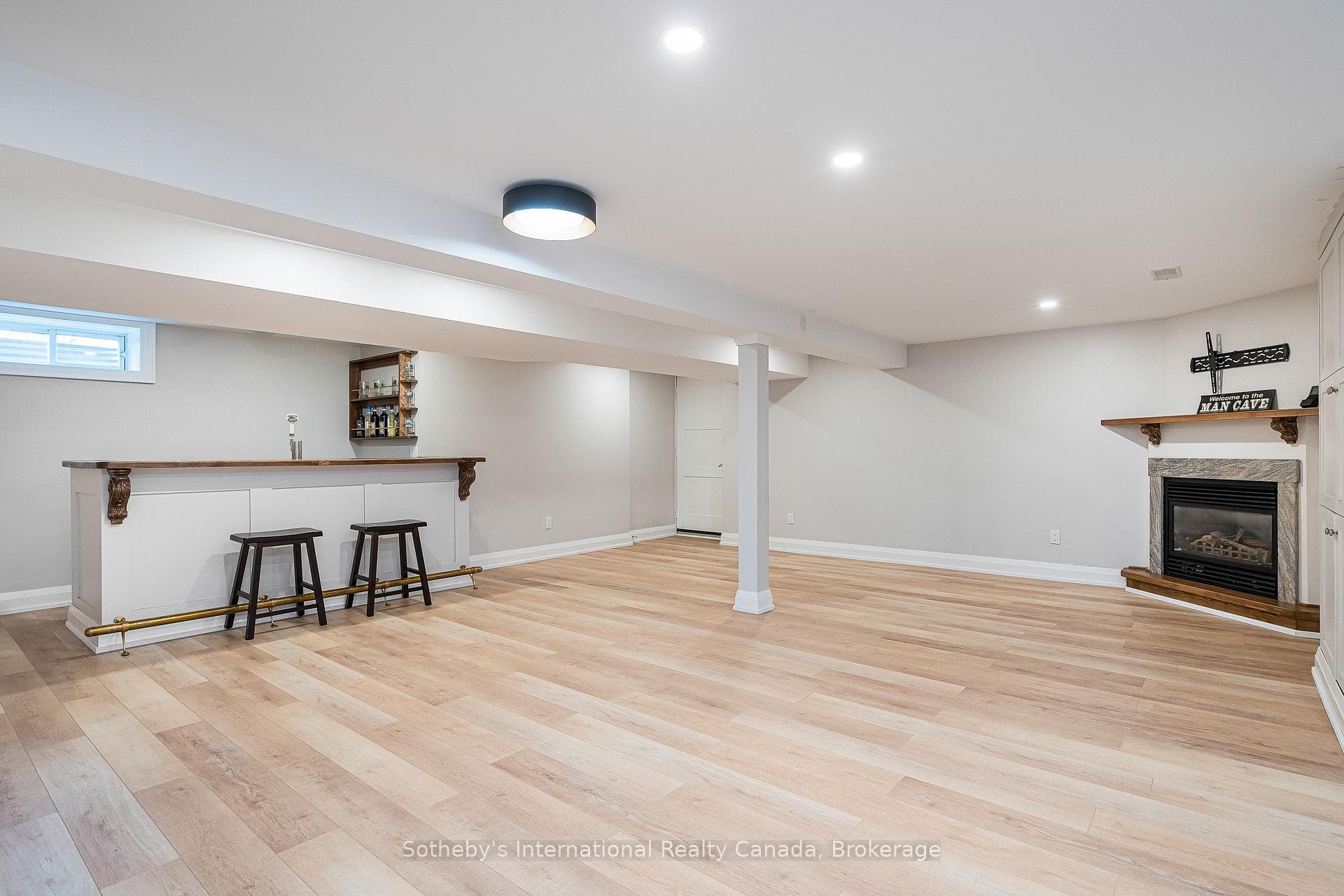 154 Mary Street photo 32