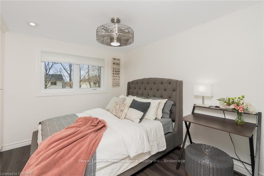 71 JOYCELYN Crescent photo 20