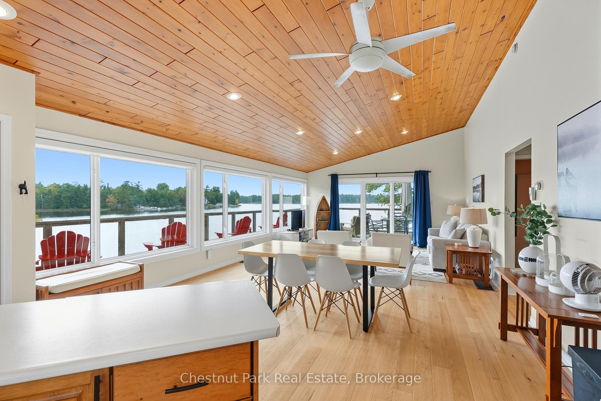 2856 Muskoka Rd 118w Road photo 24