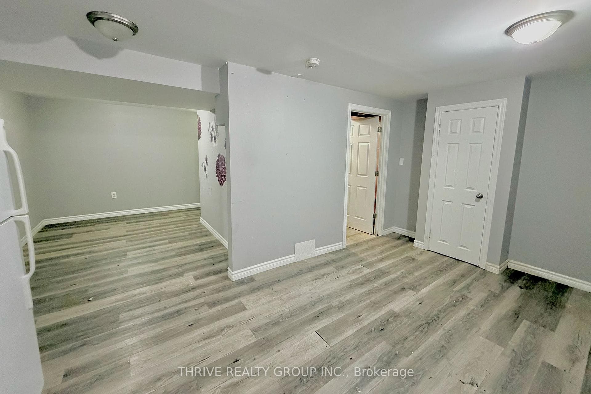 727 Millbank Drive Unit Lower photo 7