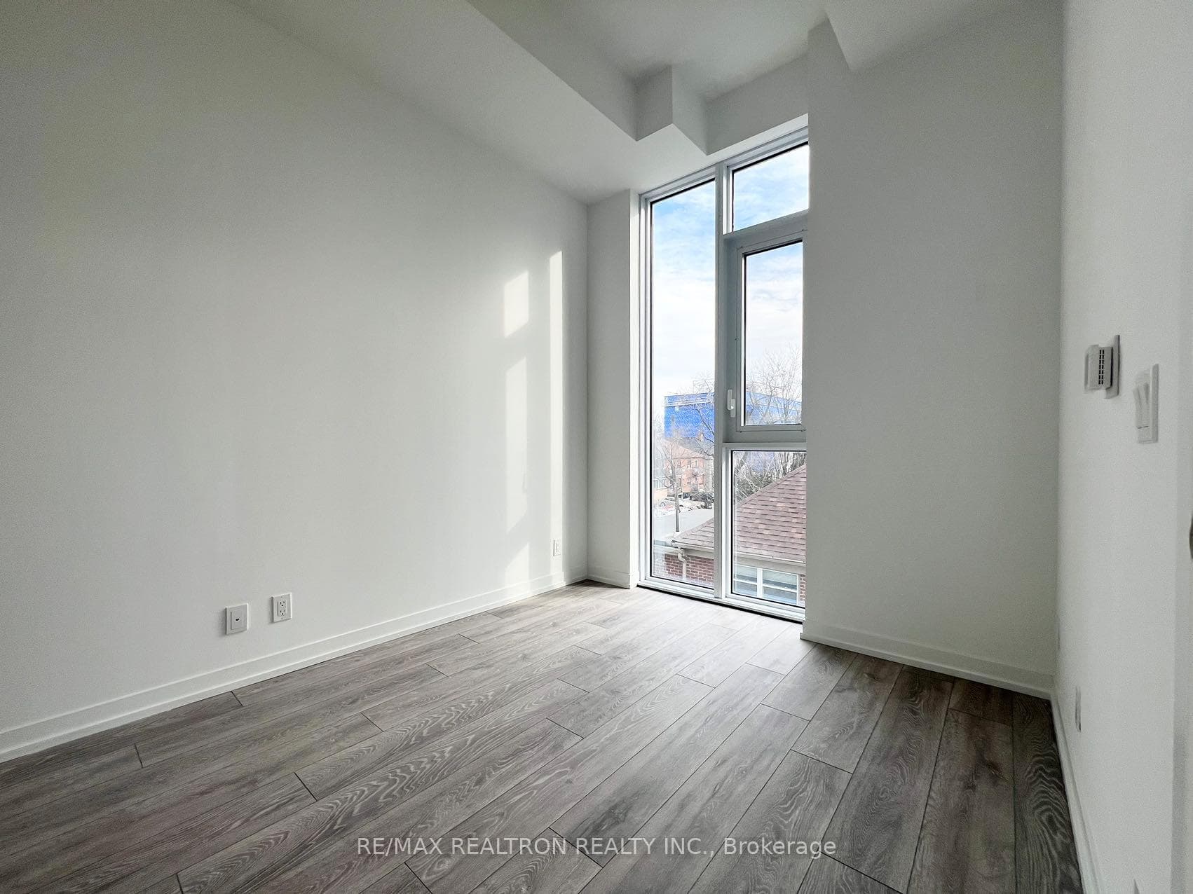 2020 Bathurst Street Unit 207 photo 20