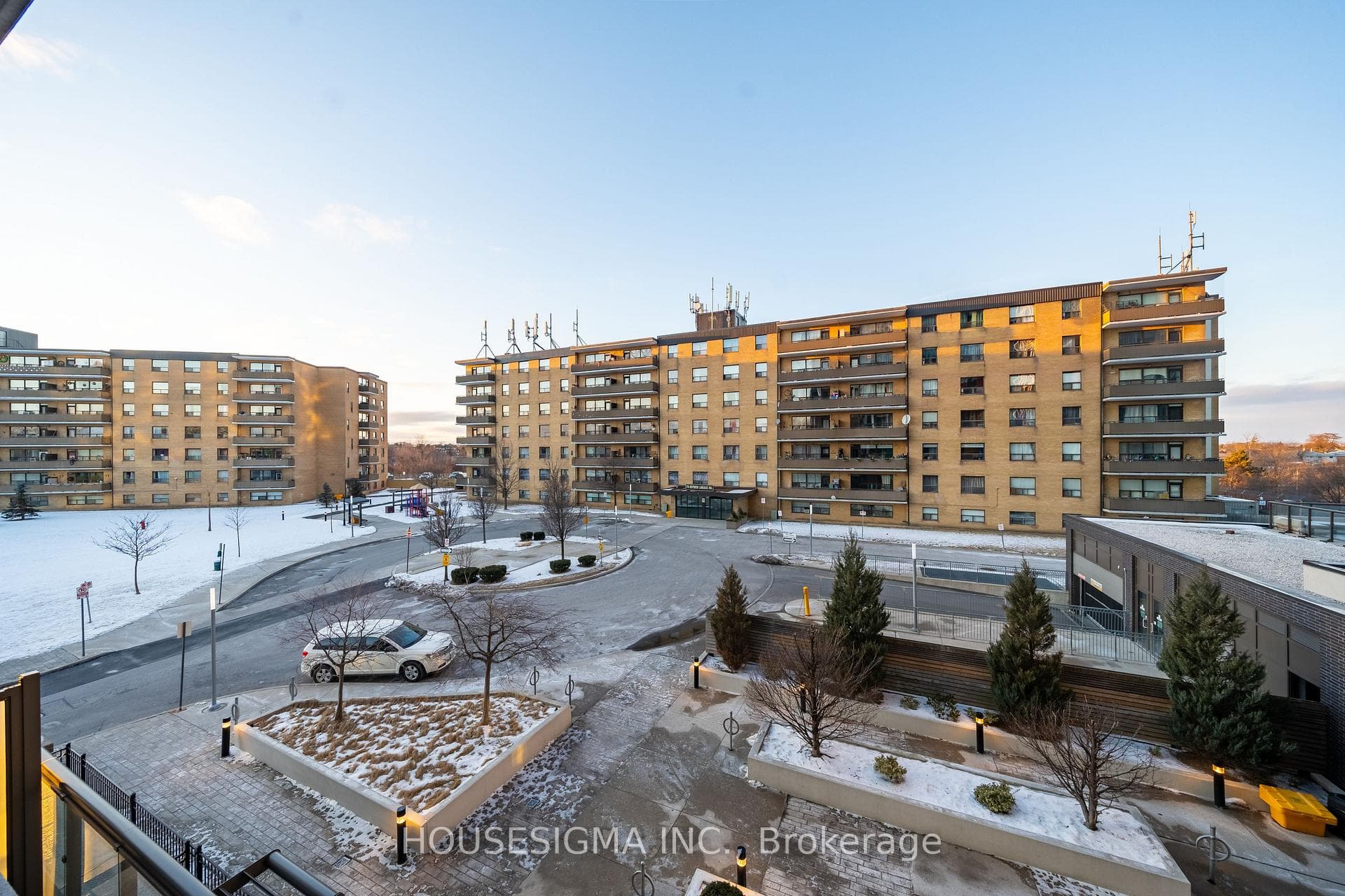 80 Esther Lorrie Drive Unit 320 photo 15