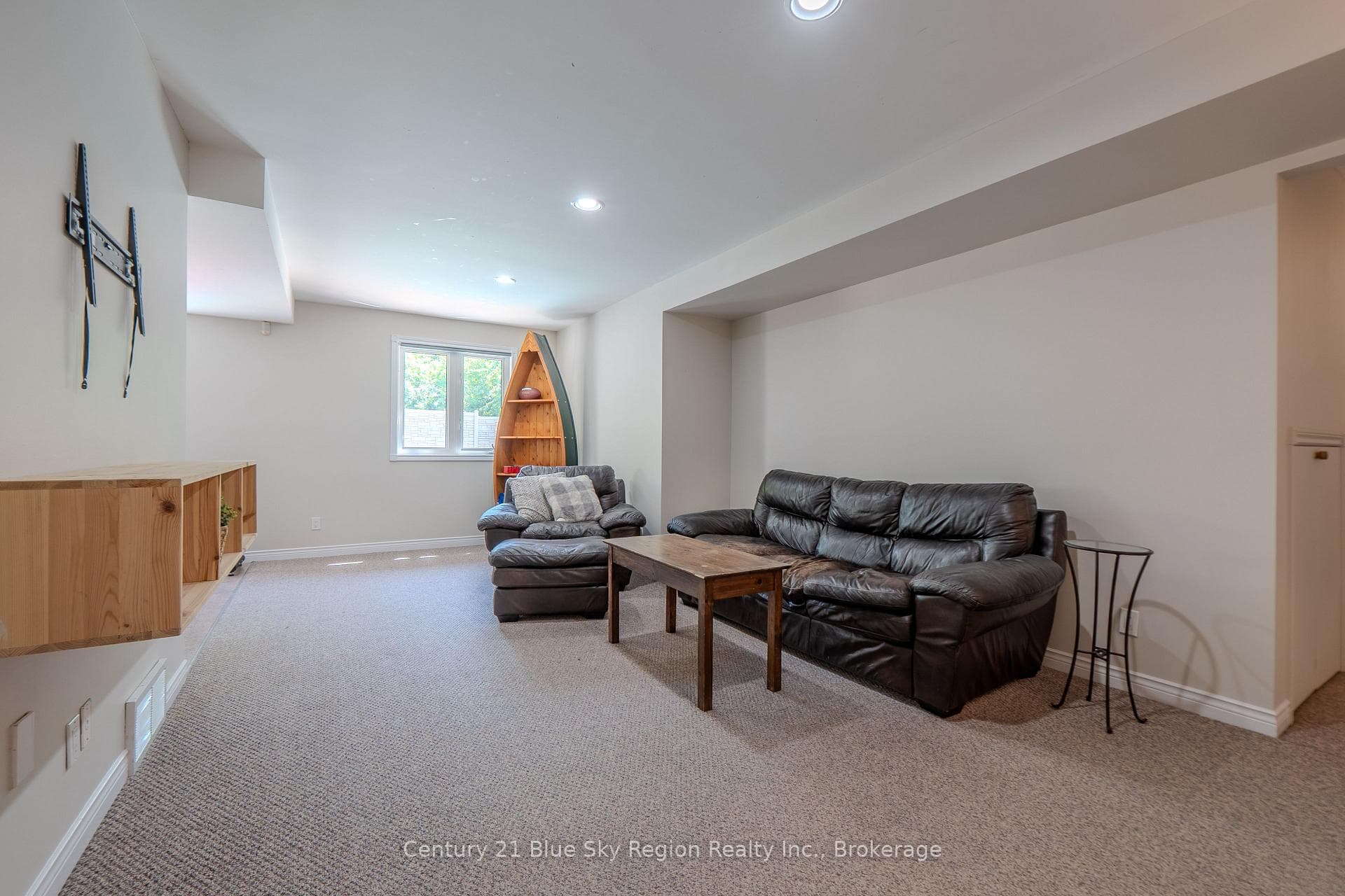 77 Janey Avenue photo 44