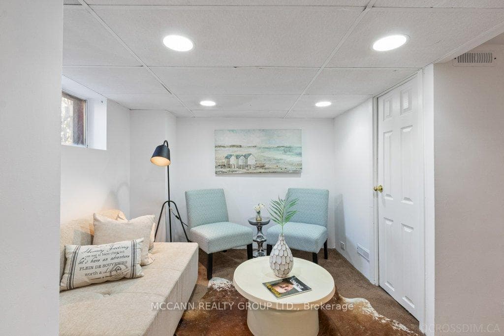 49 St Germain Avenue photo 28