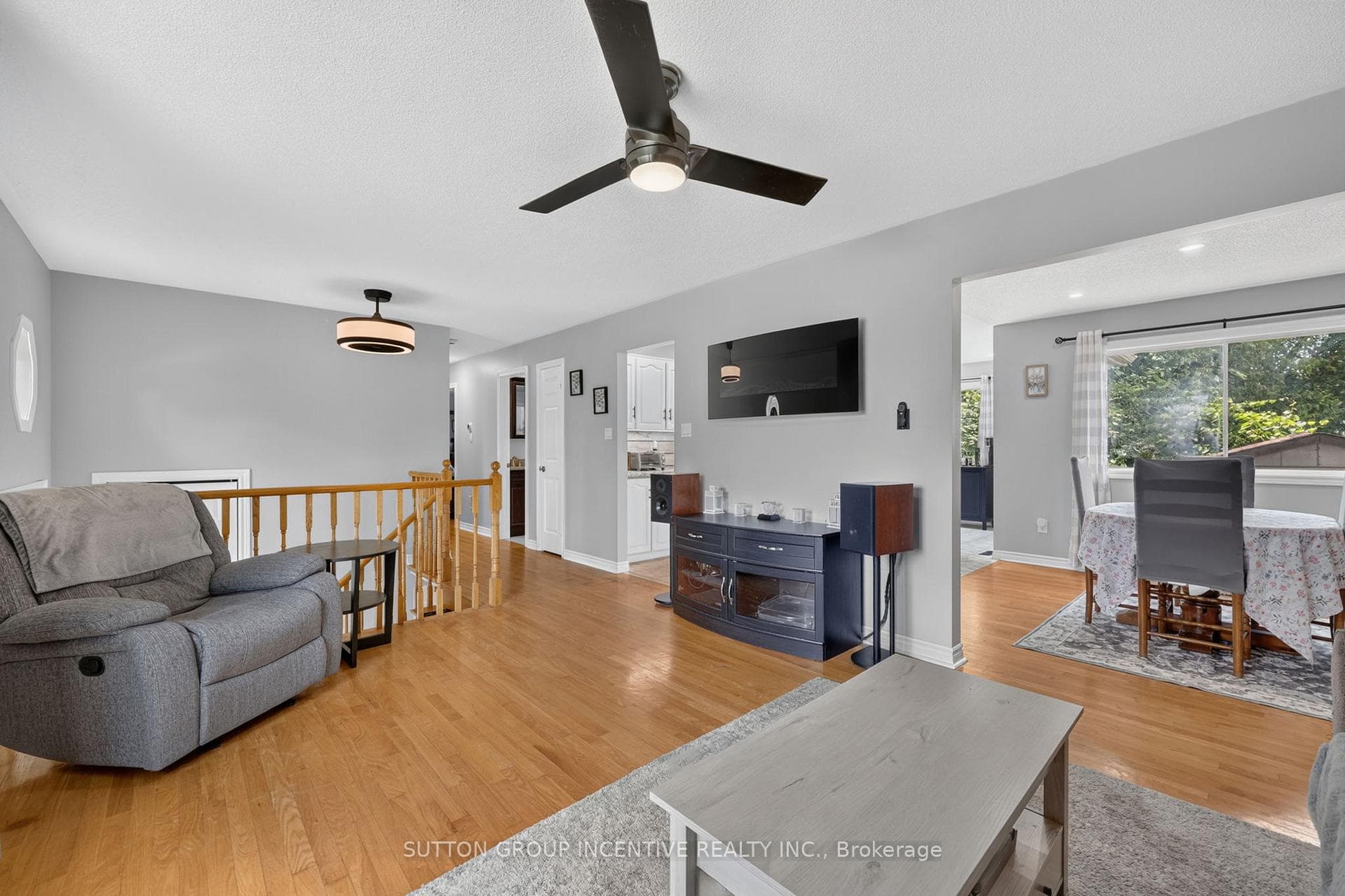 2248 Douglas Avenue photo 9