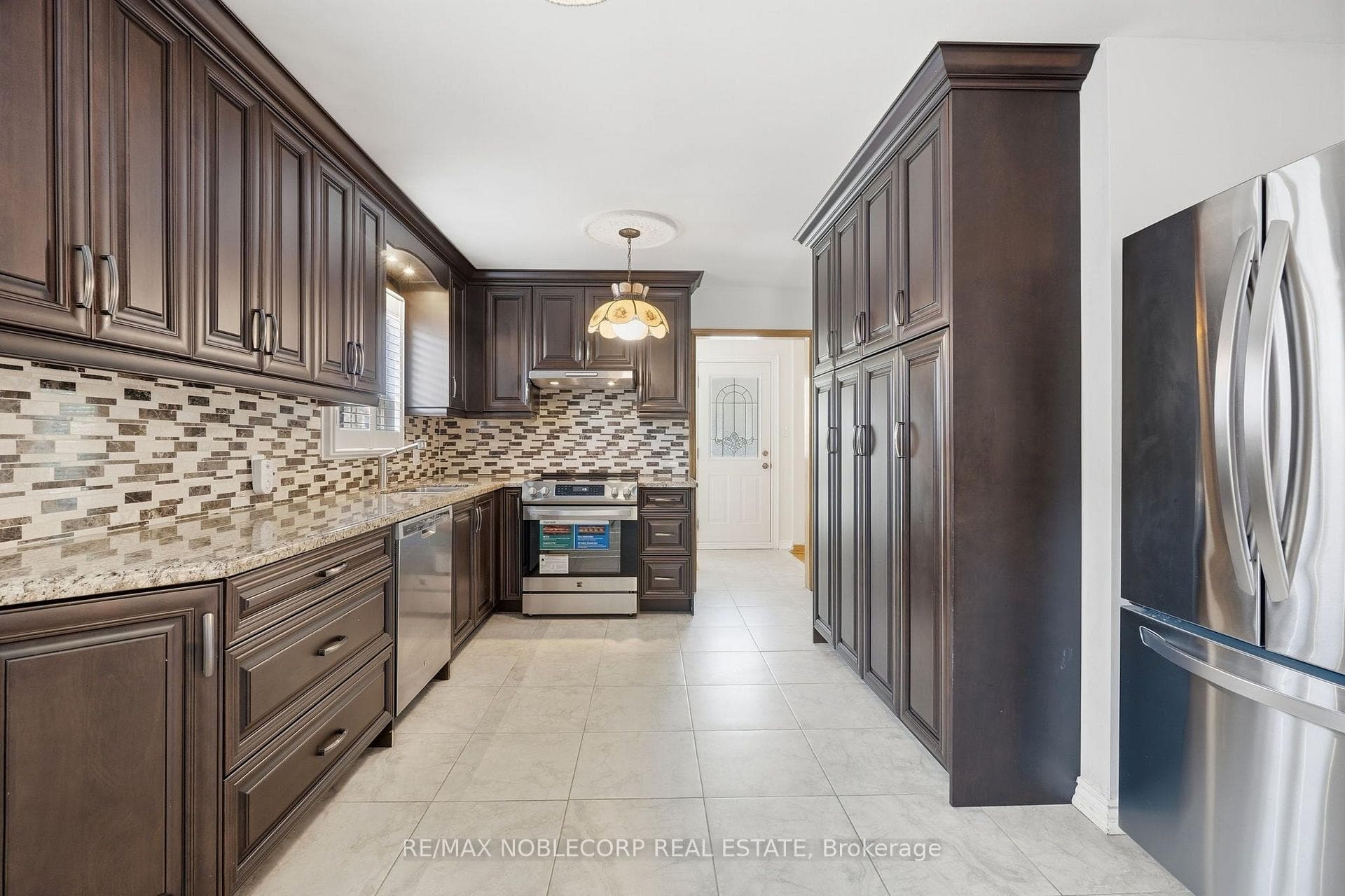 131 Yatescastle Drive photo 8