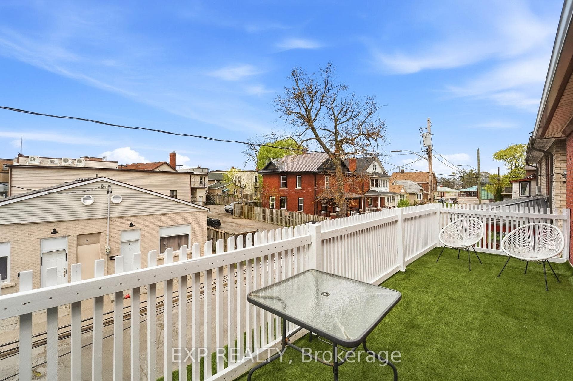 15 Avenue Place photo 36