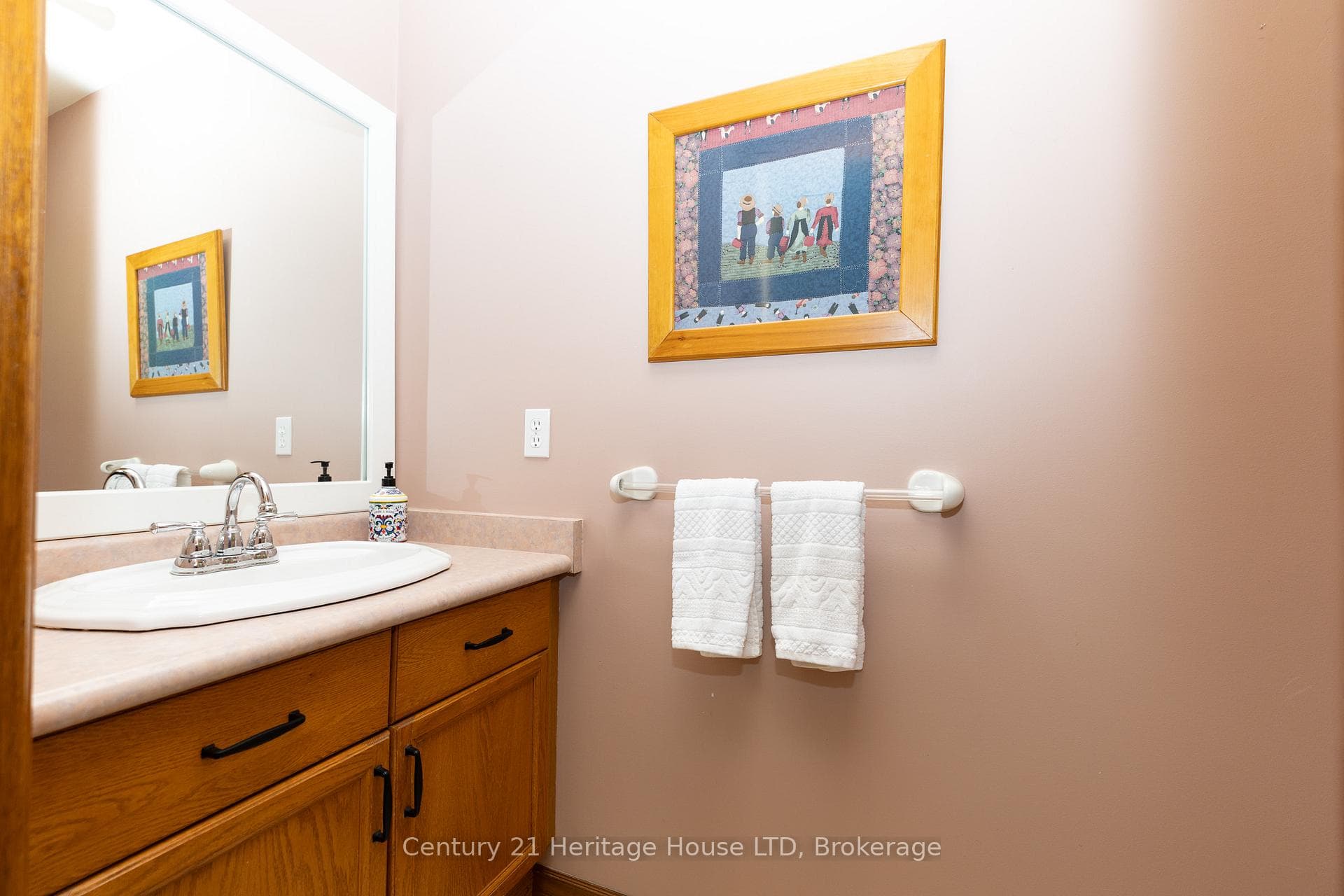 2468 Sunset Drive photo 27