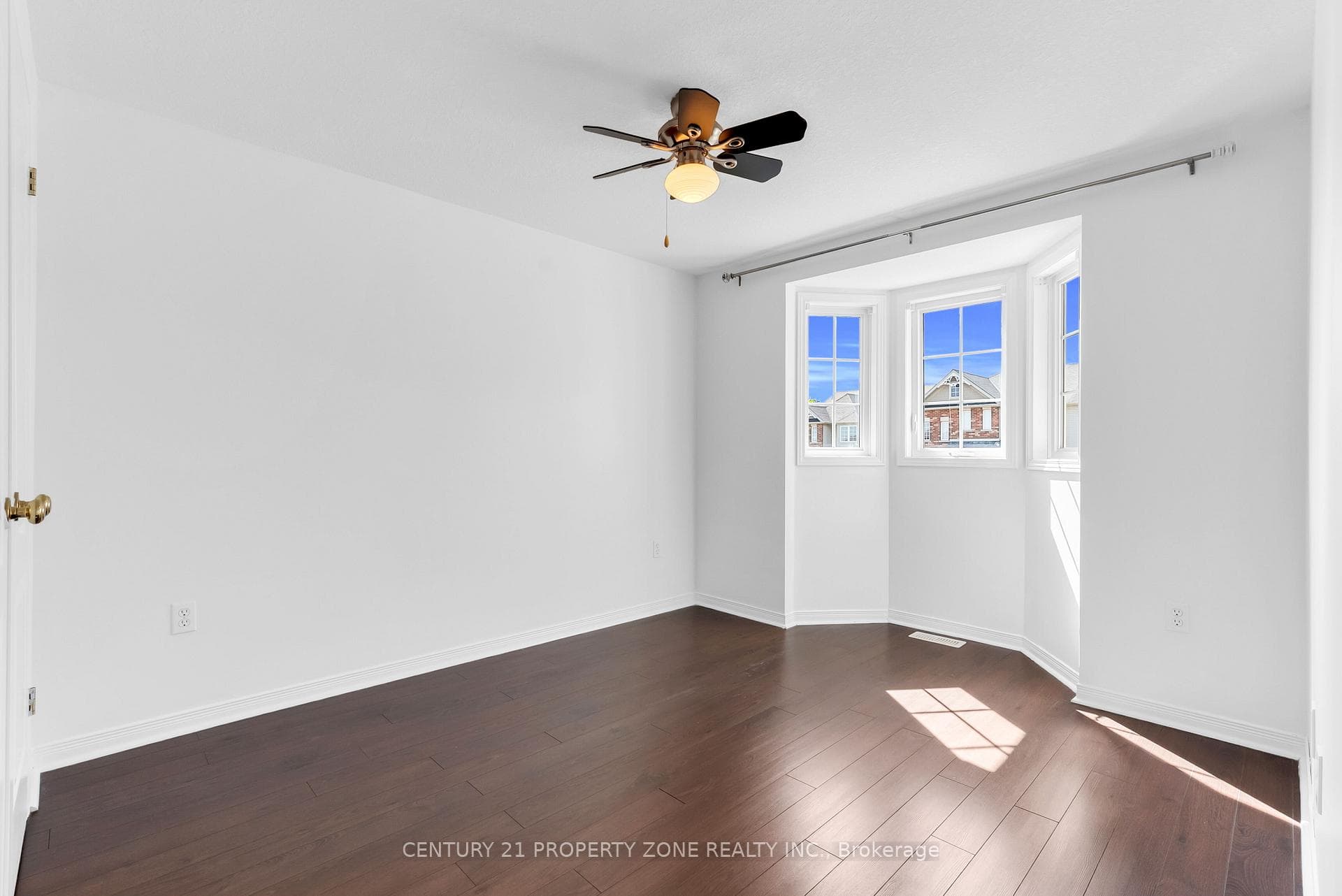 75 Benjamin Crescent photo 31