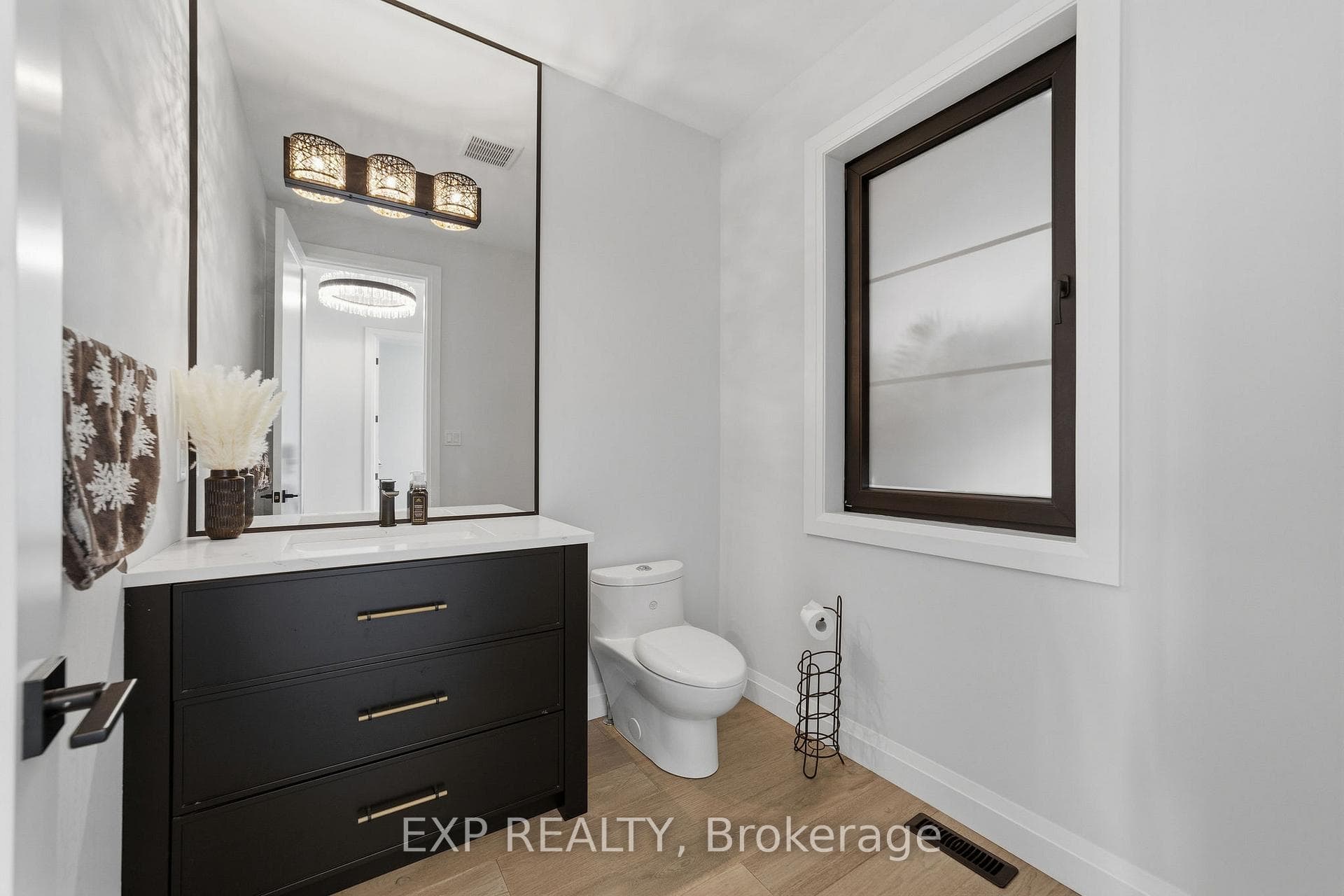 113 Edgewater Boulevard photo 16