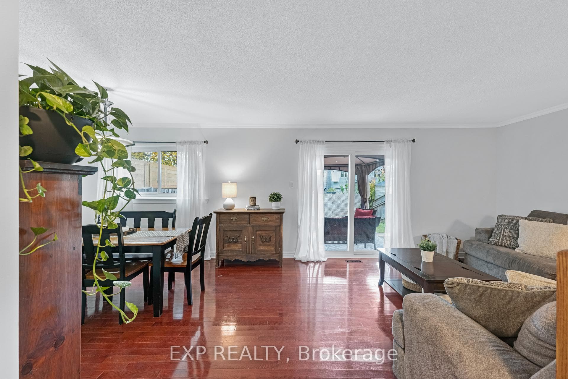 750 Cobblers Court photo 5