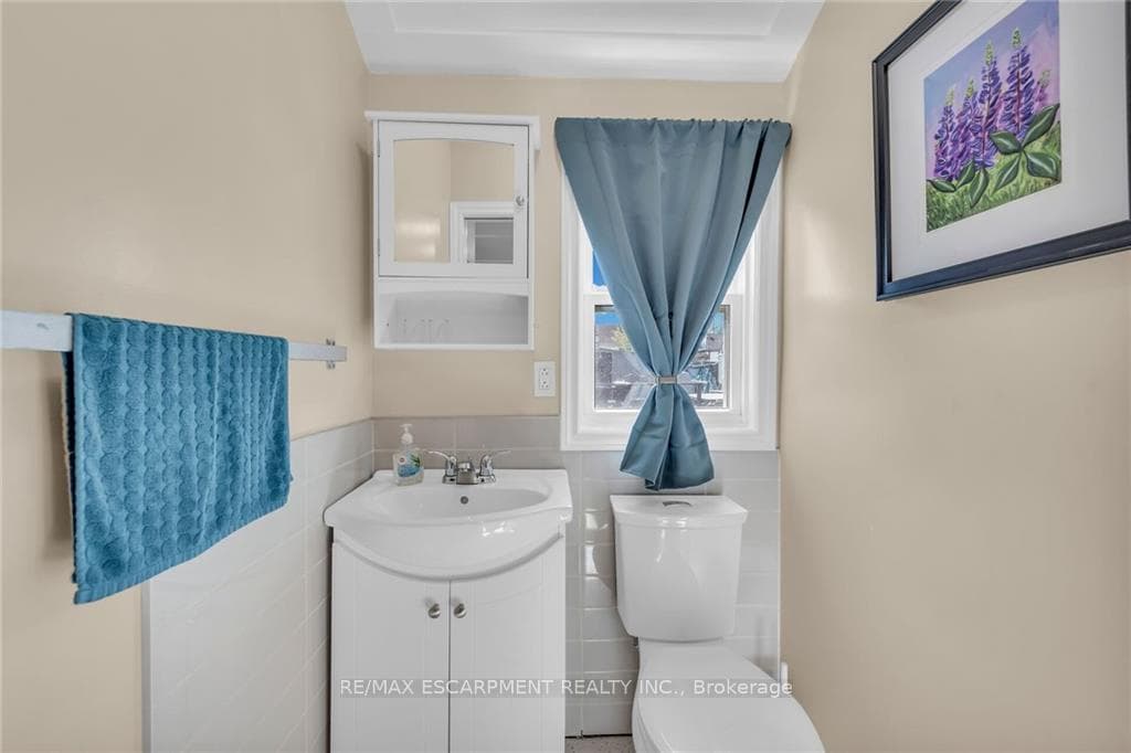 921 Lakeshore Road photo 26