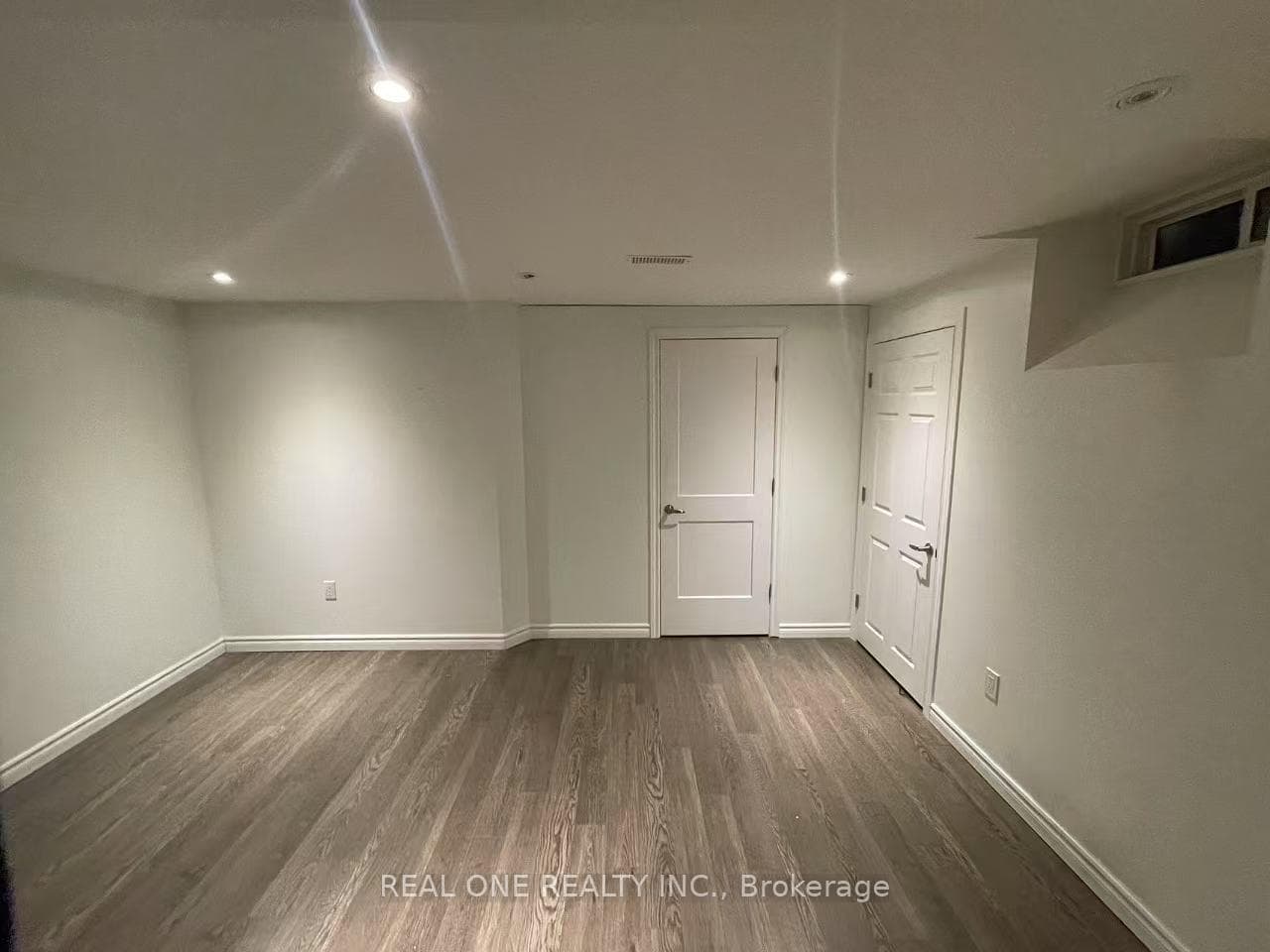 4 Coral Cove Court photo 5
