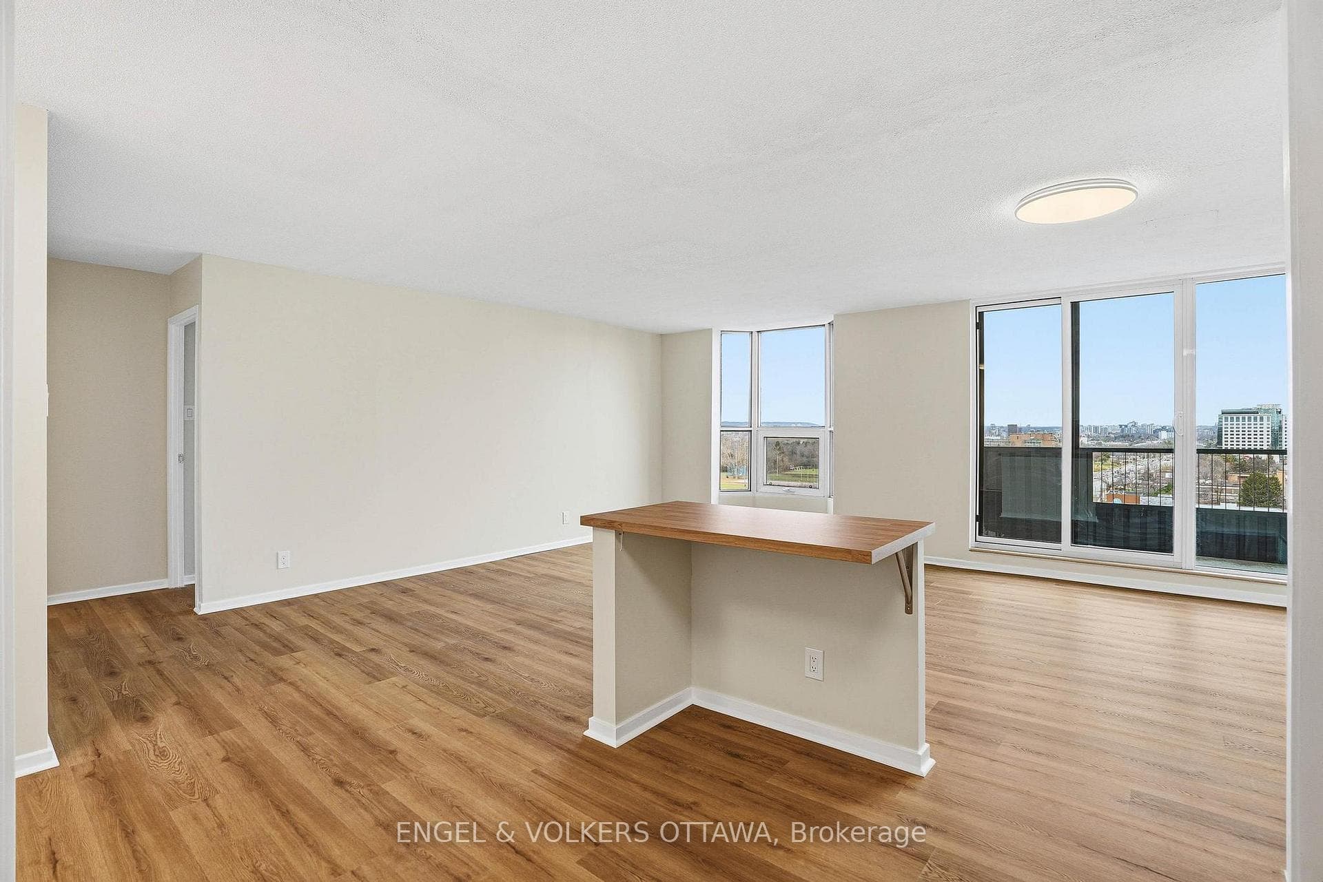 2951 Riverside Drive Unit 1215 photo 11