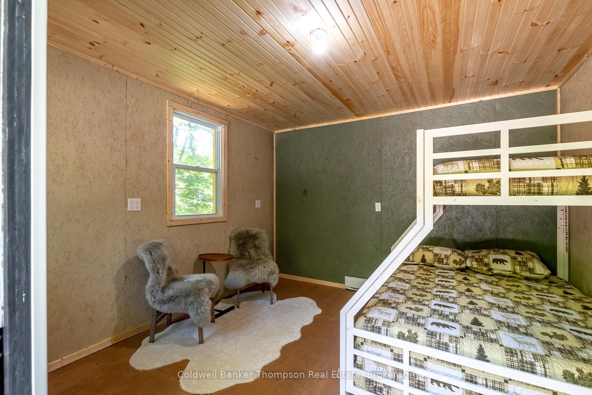 4620 Aspdin Road photo 43