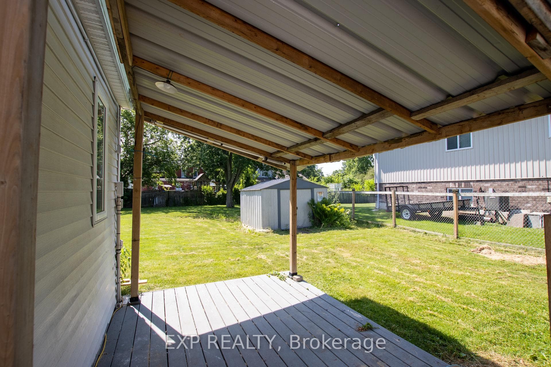 190 MUNROE Street photo 34