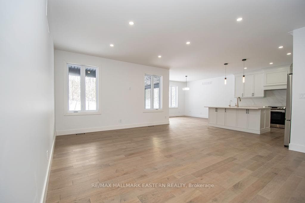 11 Maplewood Court photo 6