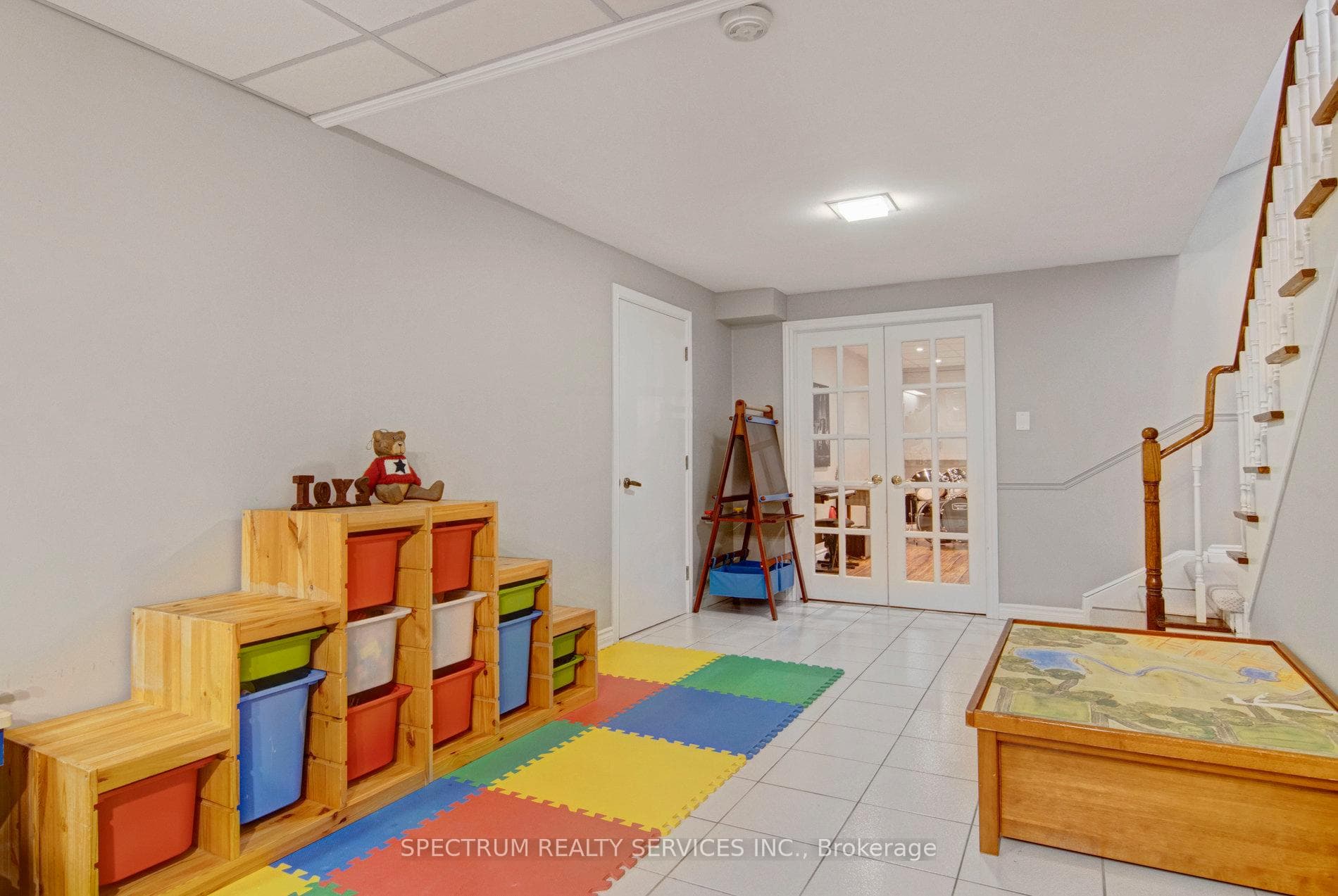 172 Charmaine Road photo 36