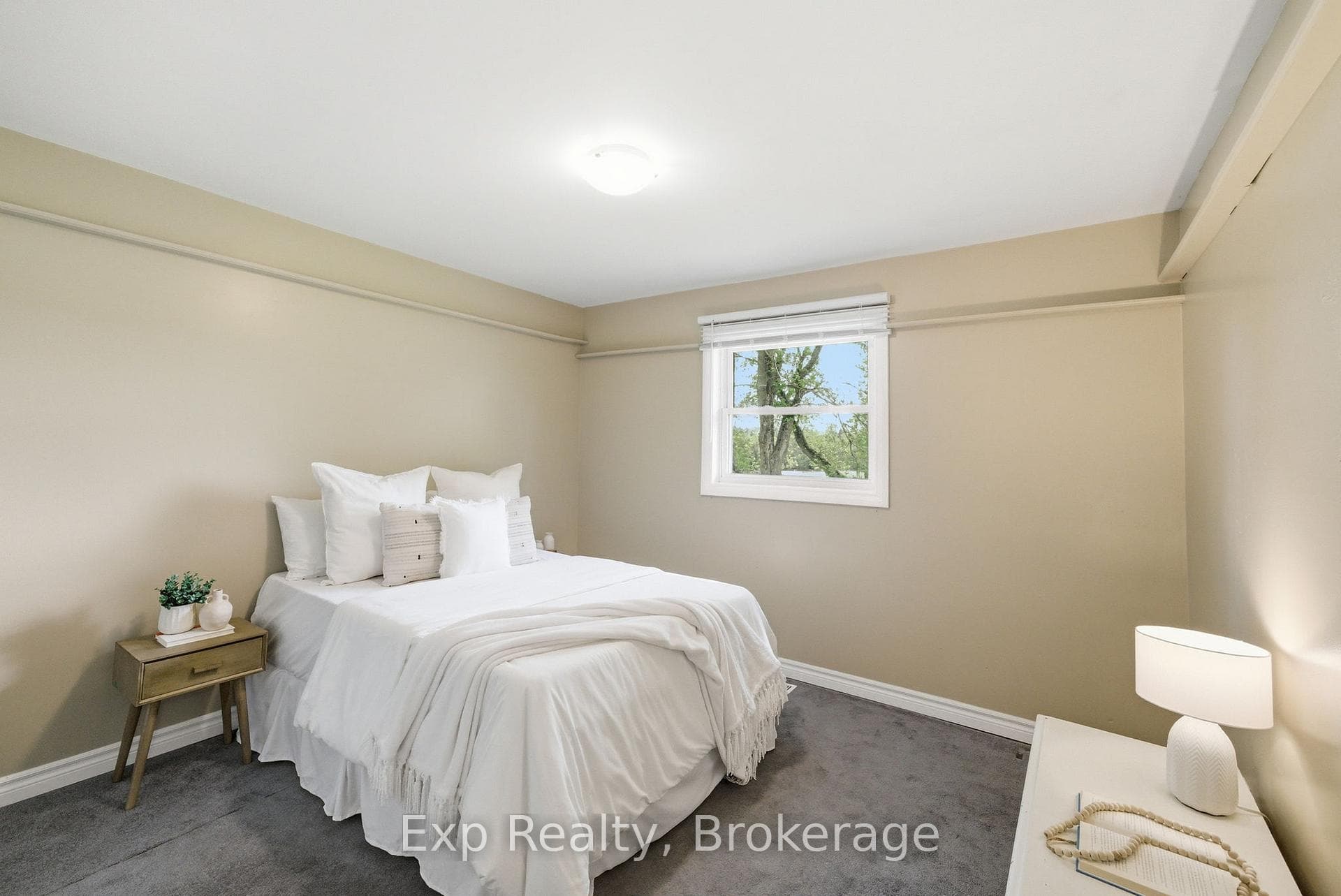 703 Stewart Road photo 17