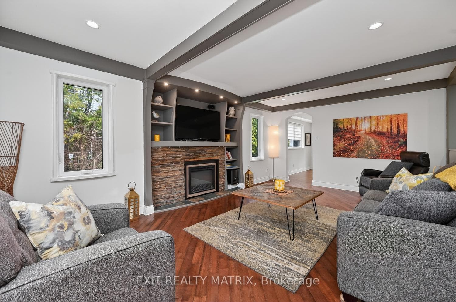 4081 Caracourt Drive photo 6