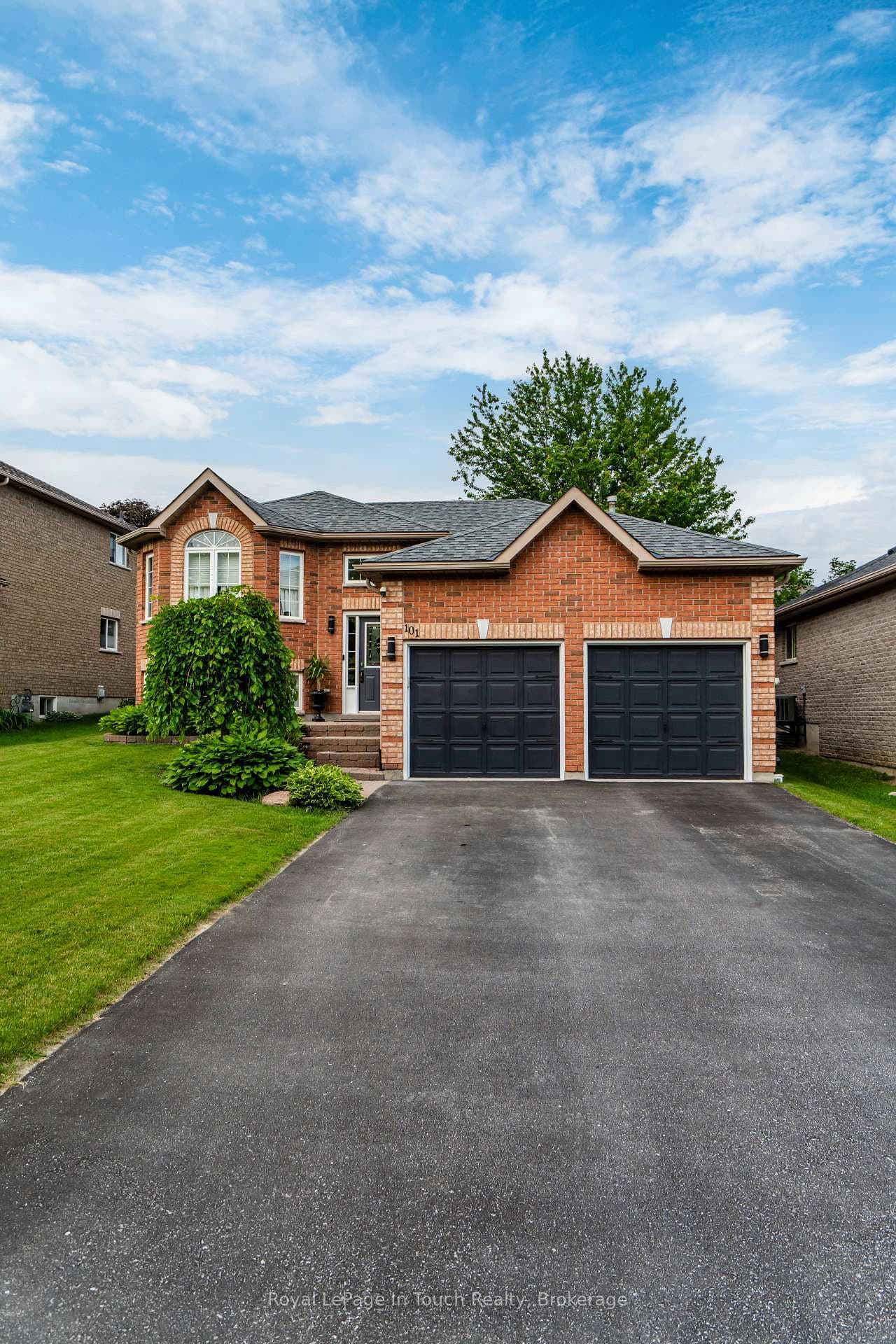Welcome Home! 101 Crompton Drive