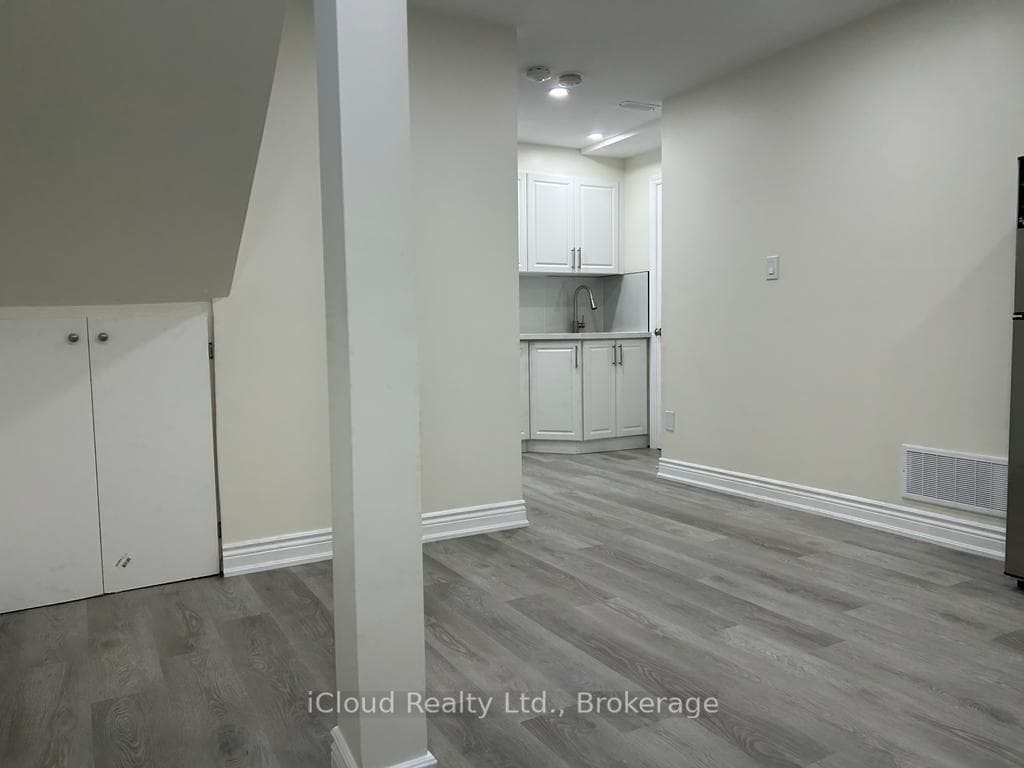 35 Brixham Lane Unit BASEMENT UNIT photo 24