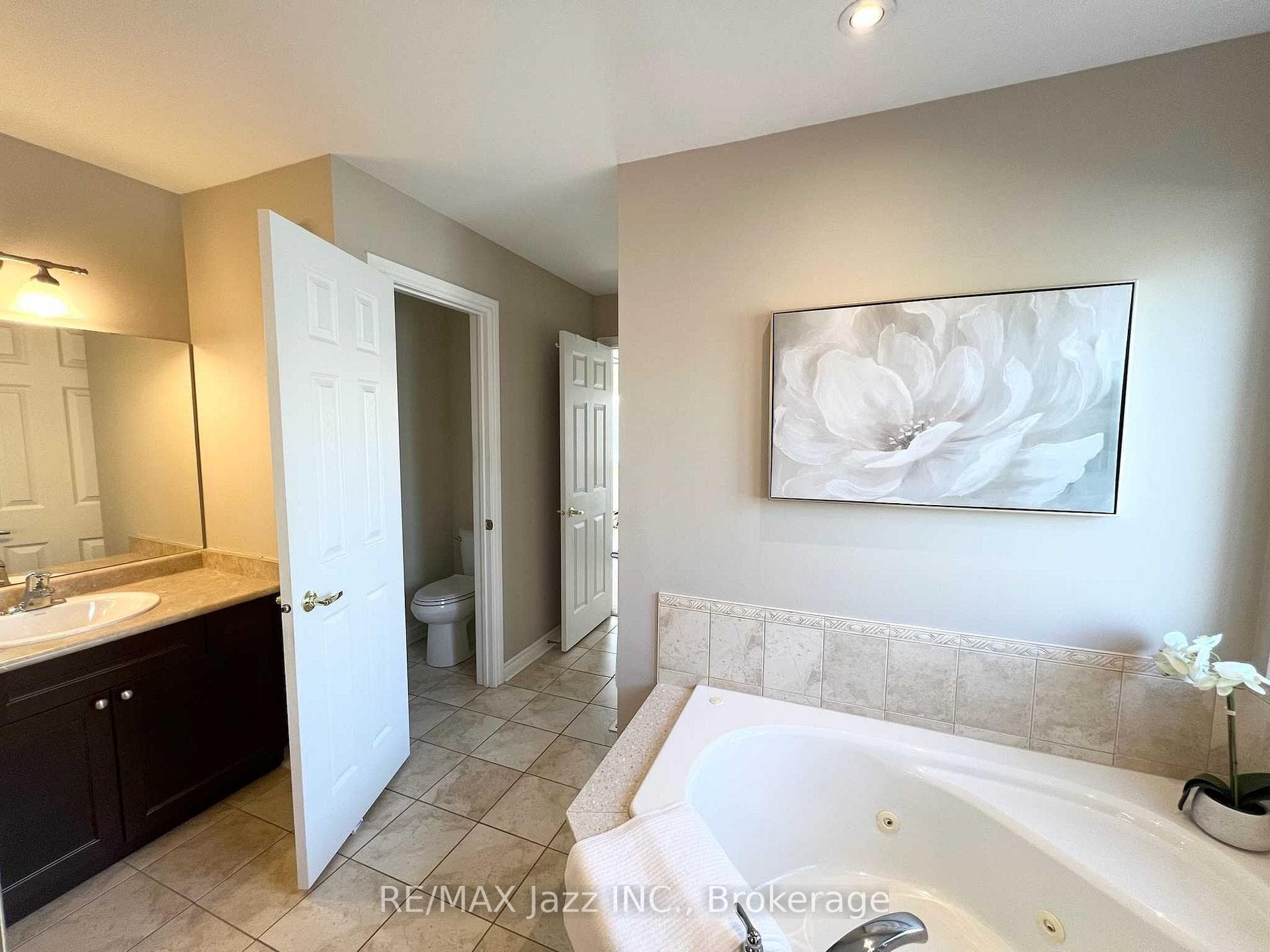 892 Barbados Street photo 31