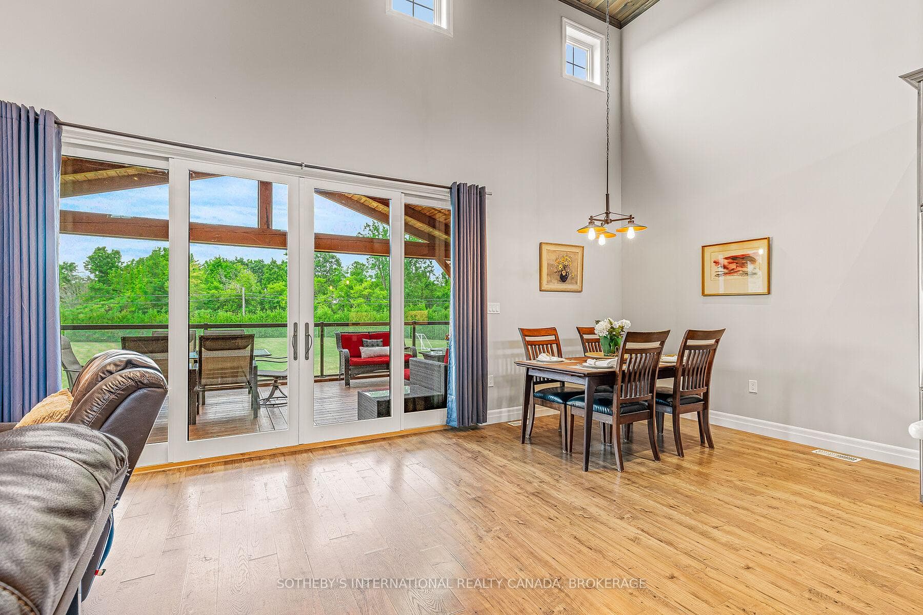 92 Reynolds Road photo 13
