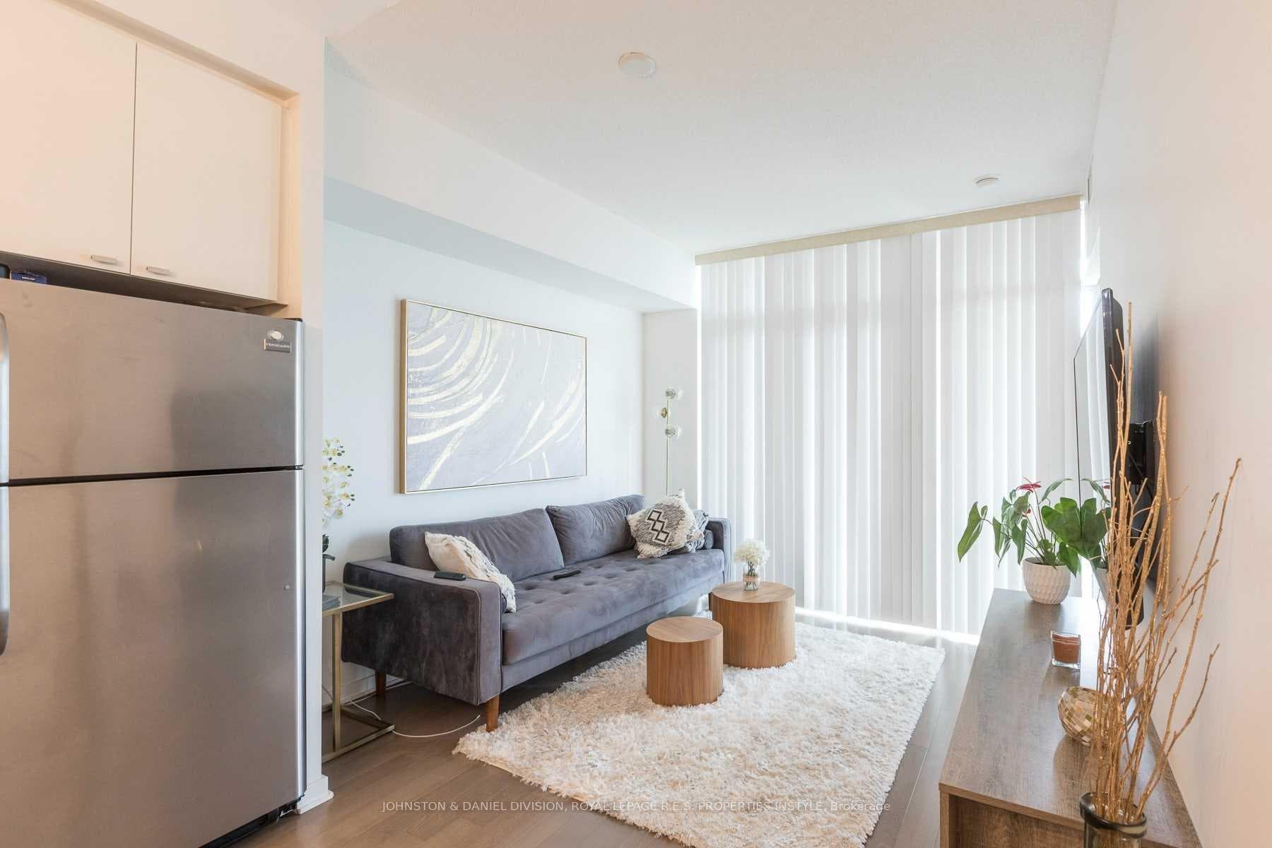 105 The Queensway N/A Unit 2904 photo 18