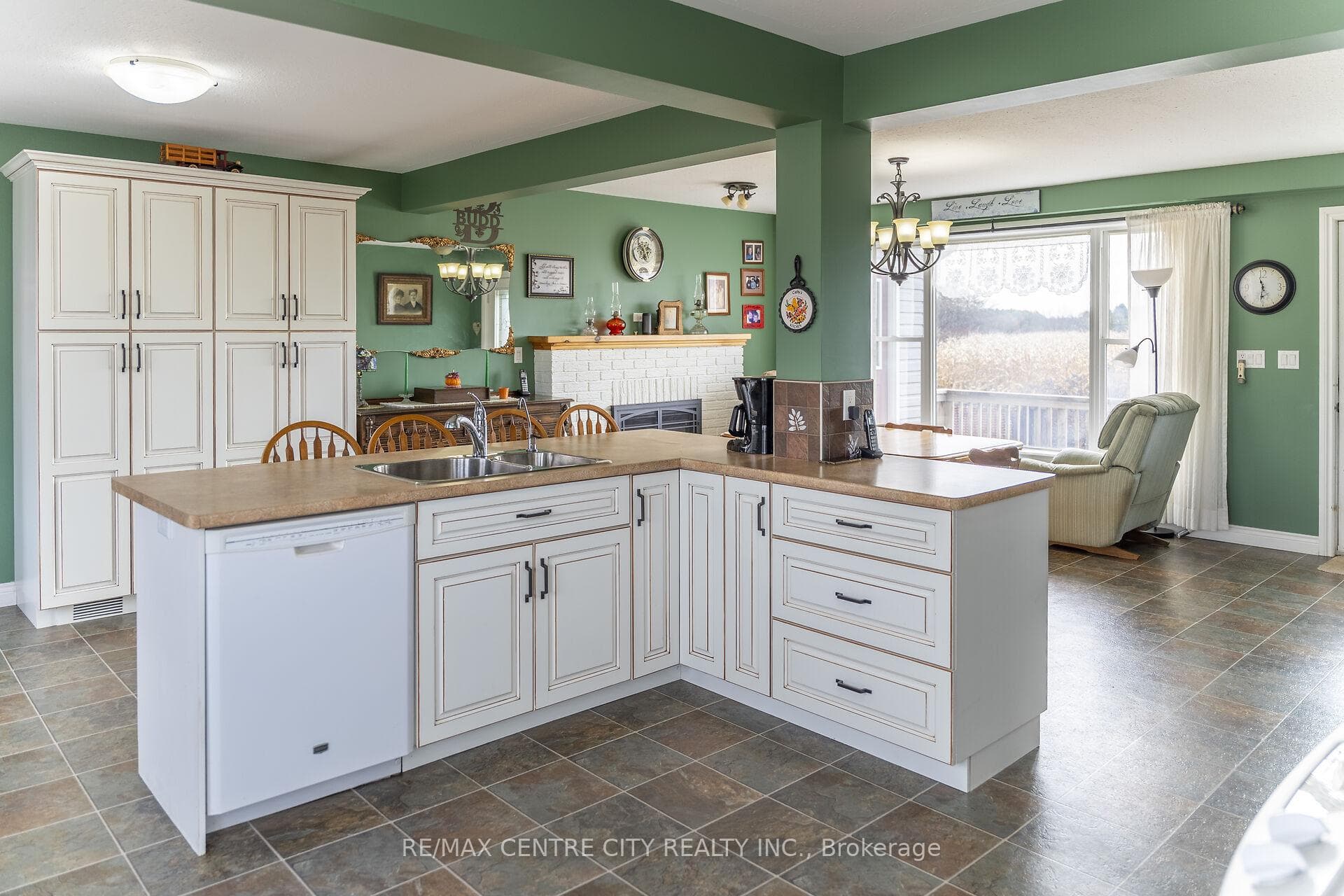 15859 Talbot Trail photo 16