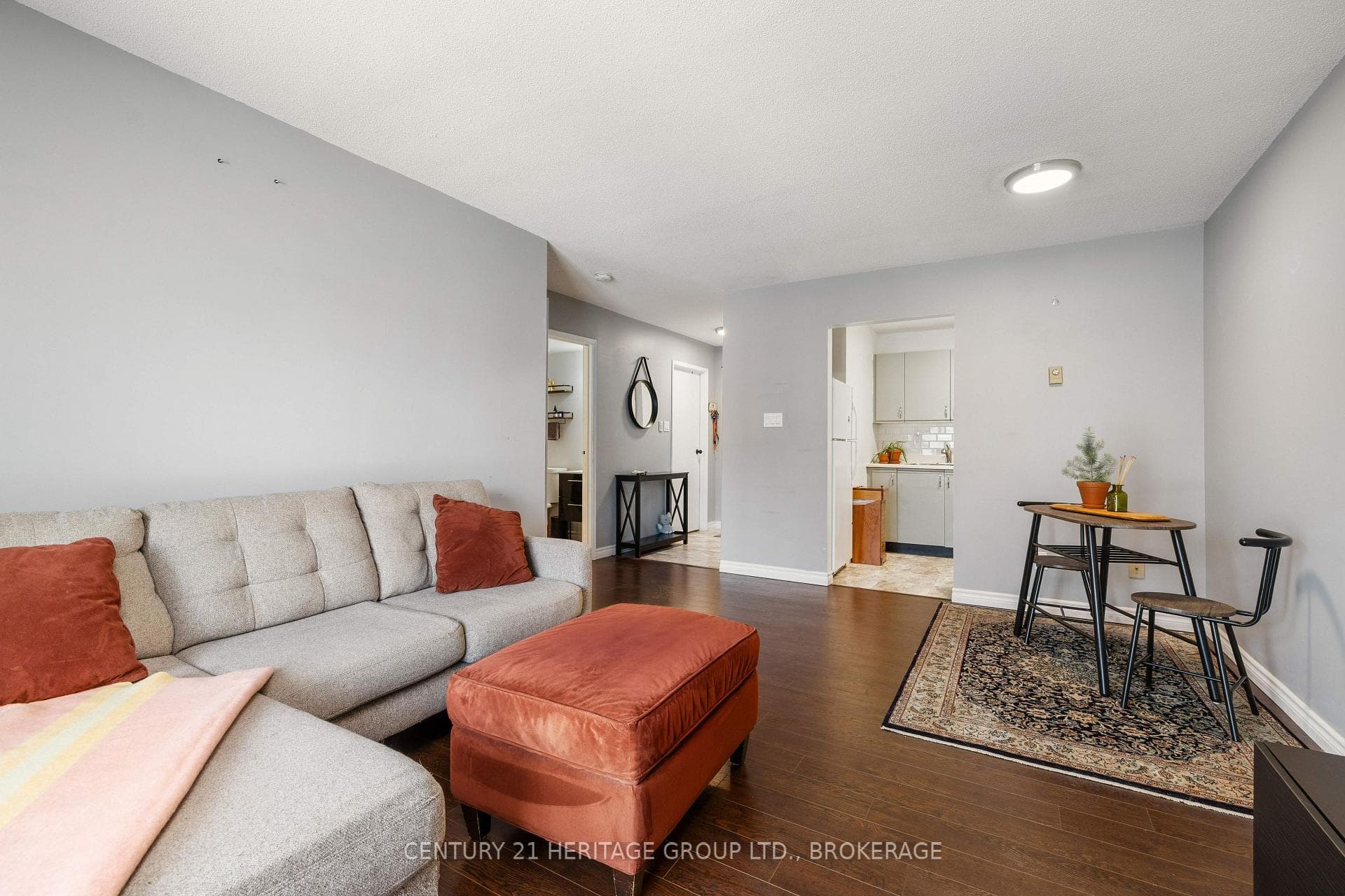 561 Armstrong Road Unit 211 photo 8