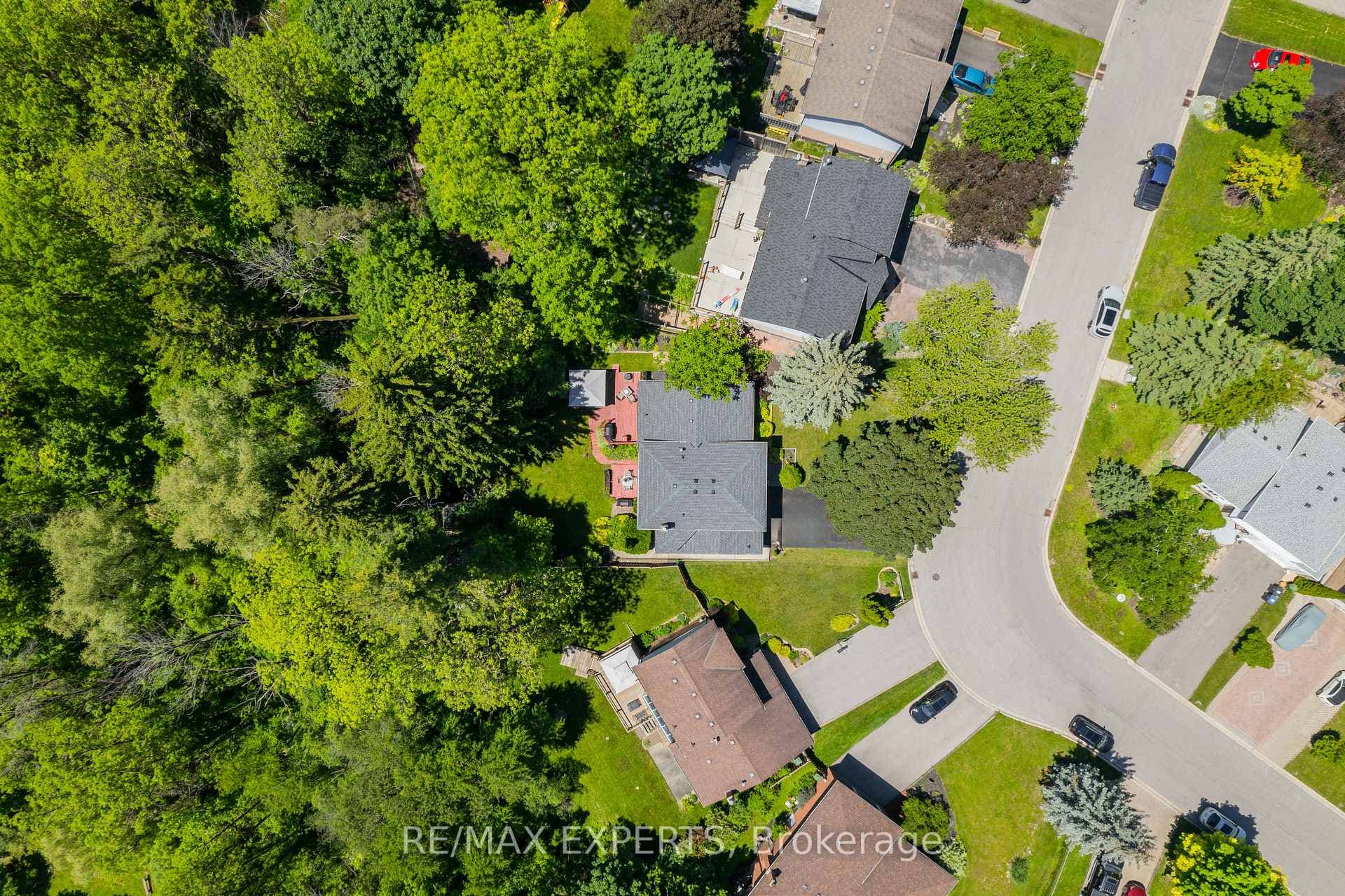 68 Sherin Court photo 35