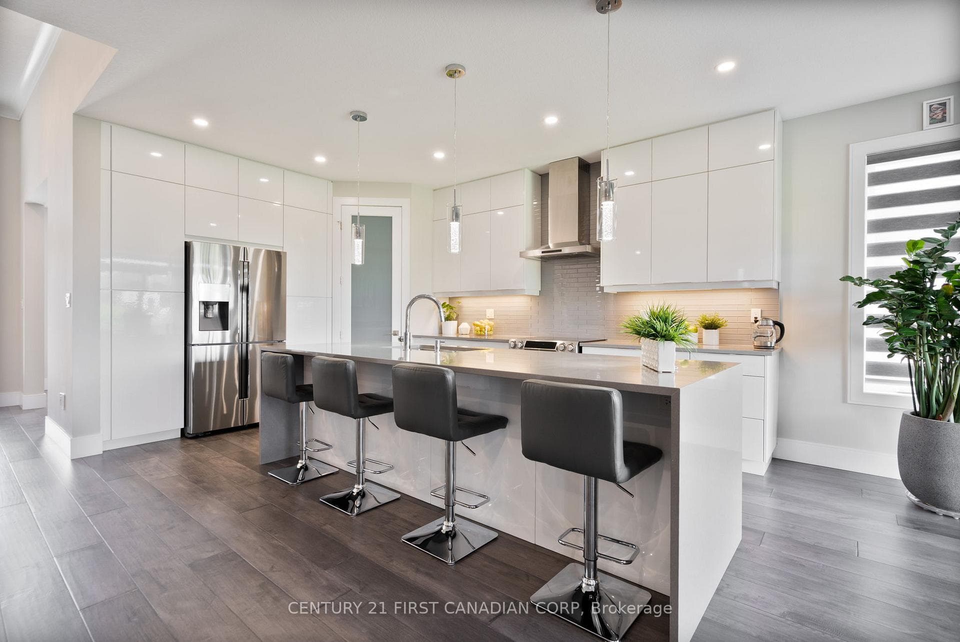 16 Foxborough Place photo 12