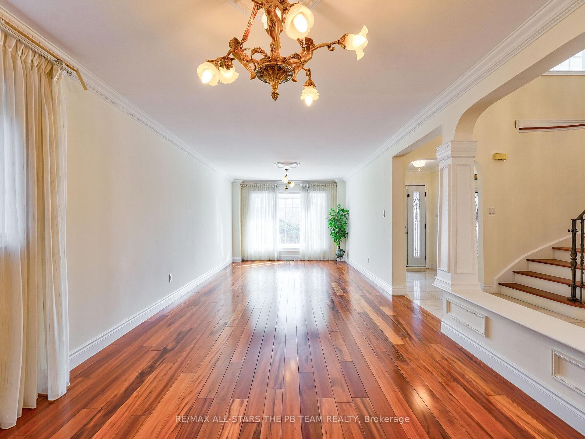 2227 Rodick Road photo 6