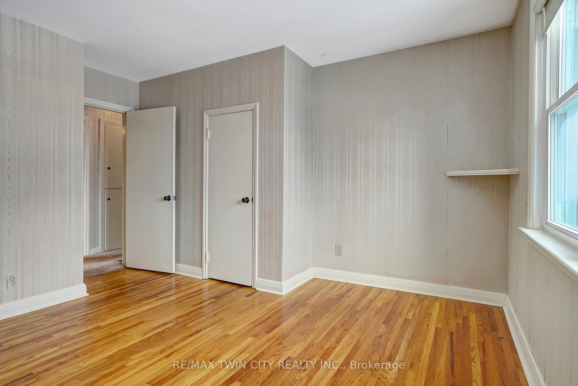 70 Christopher Drive photo 13