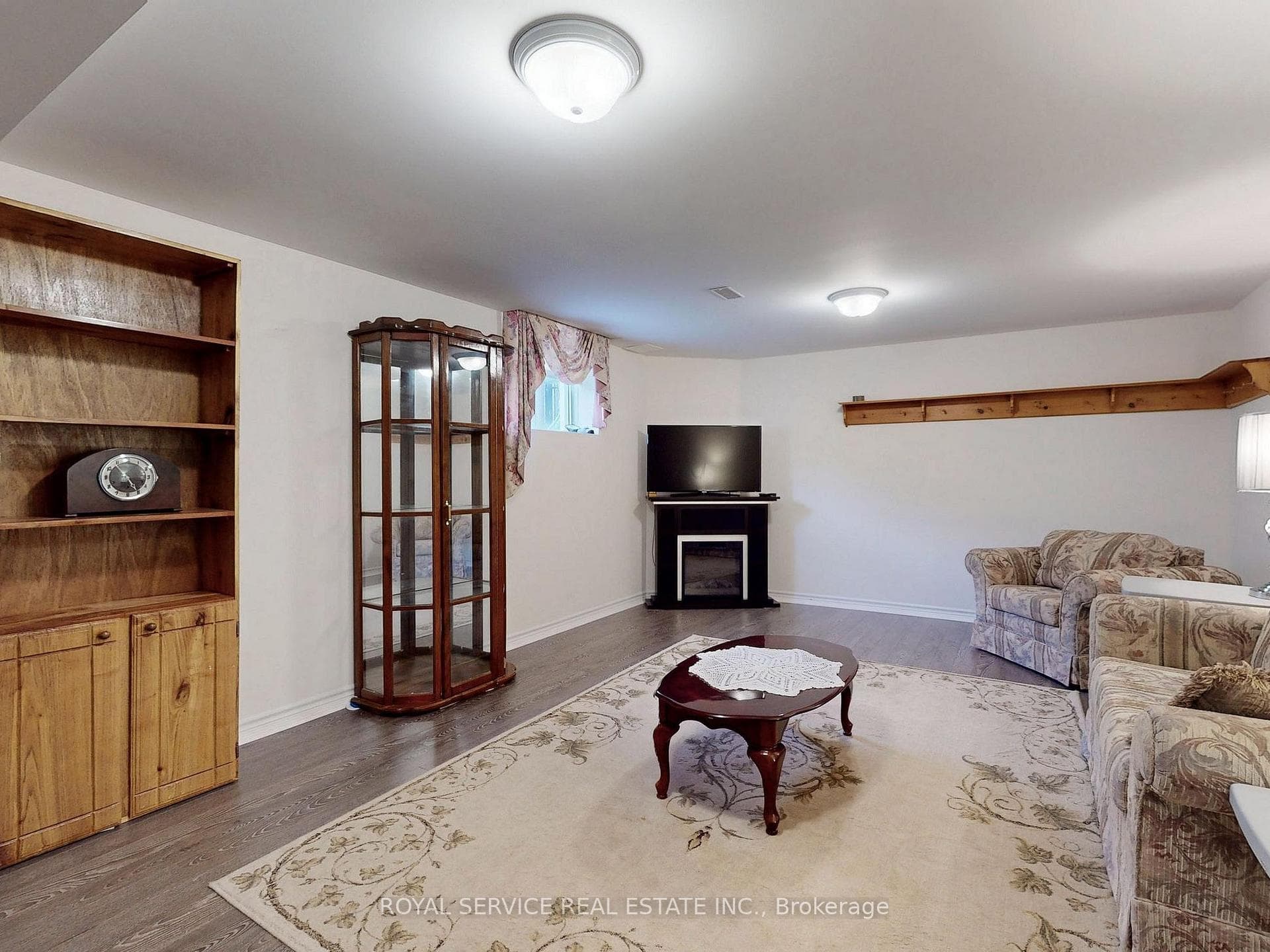 637 Prince Of Wales Drive photo 19