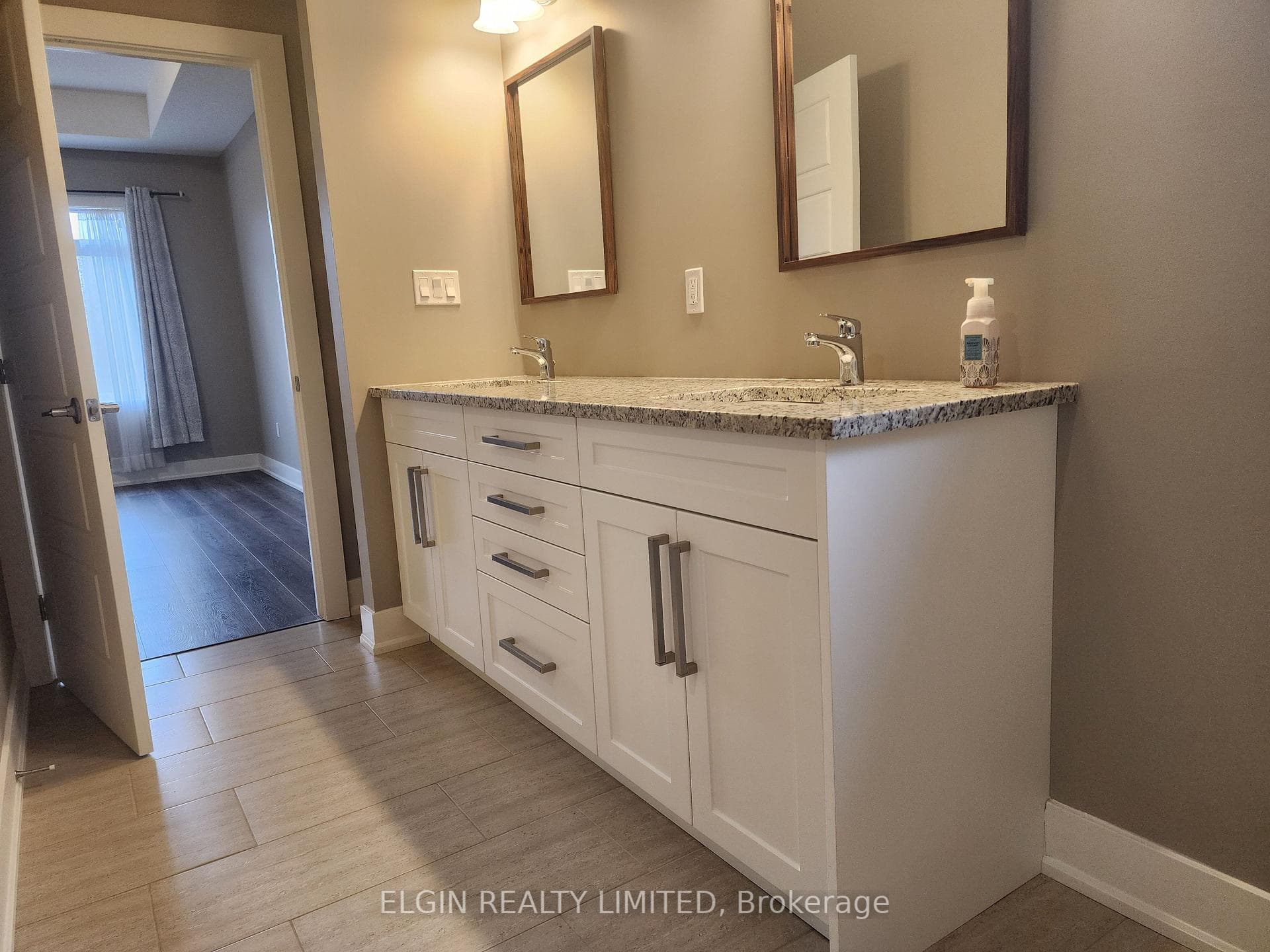 10 Mcpherson Court Unit 20 photo 13
