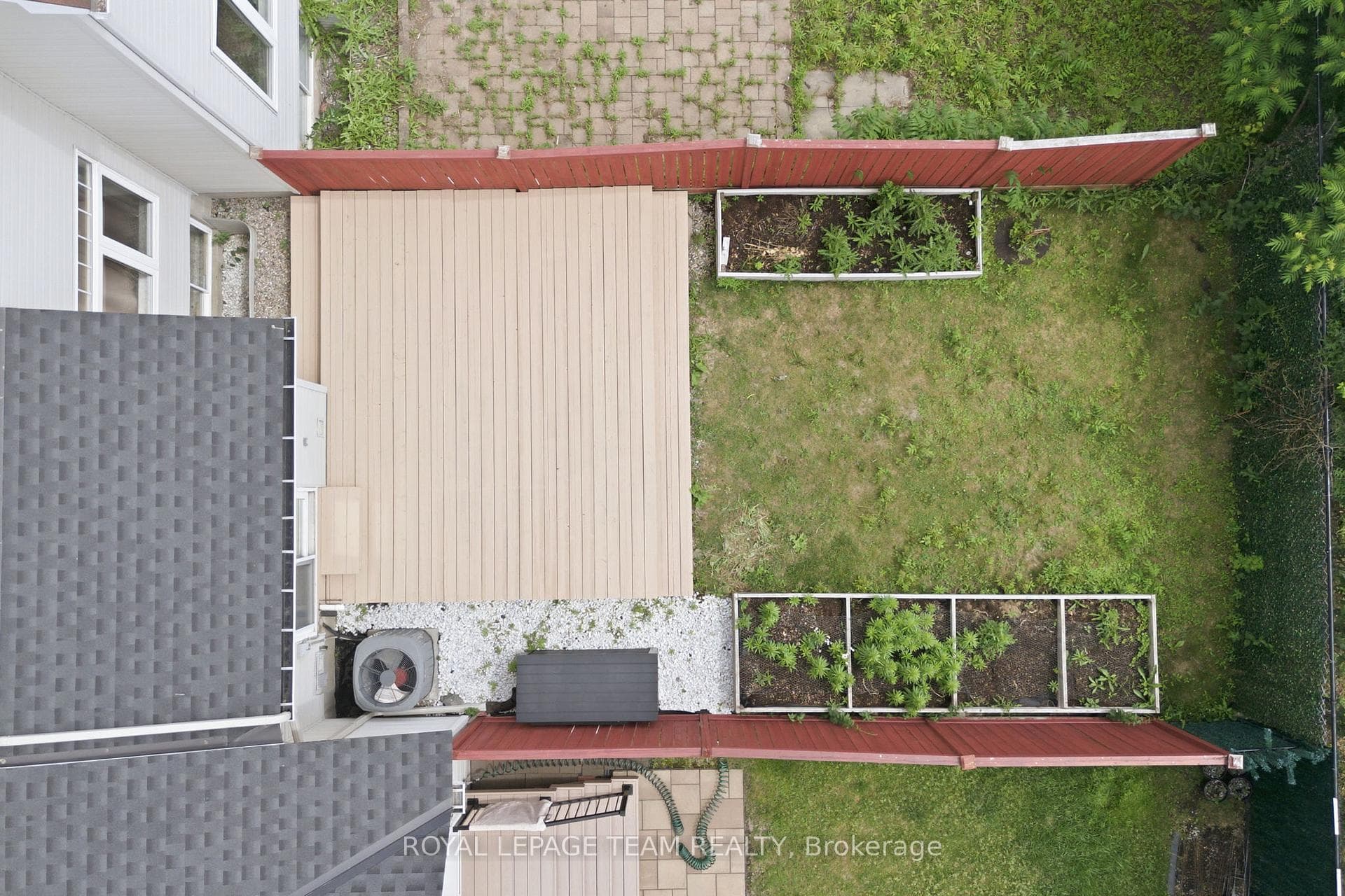 189 Gray Crescent photo 35