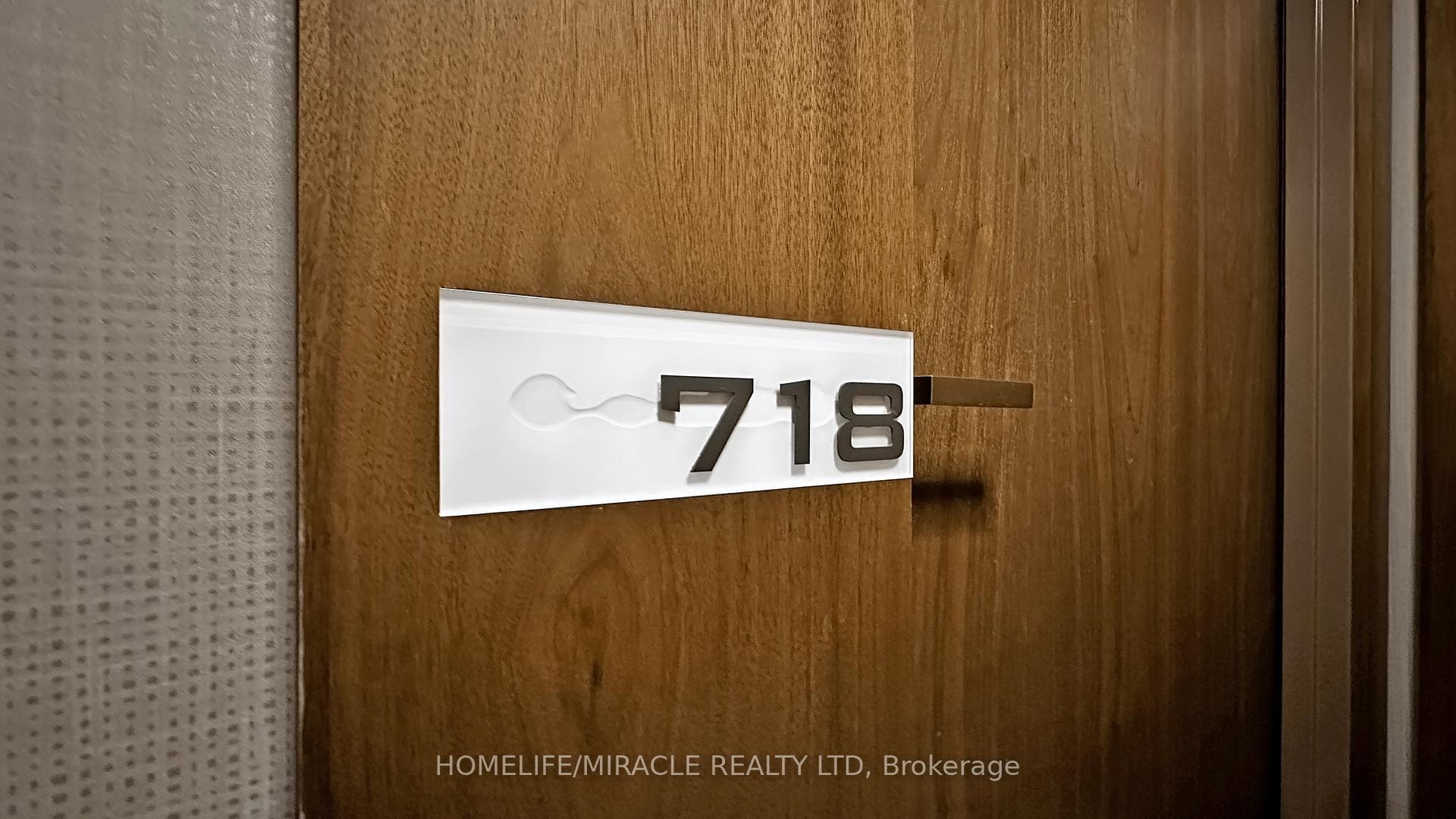 275 Village Green Square Unit 718 photo 8