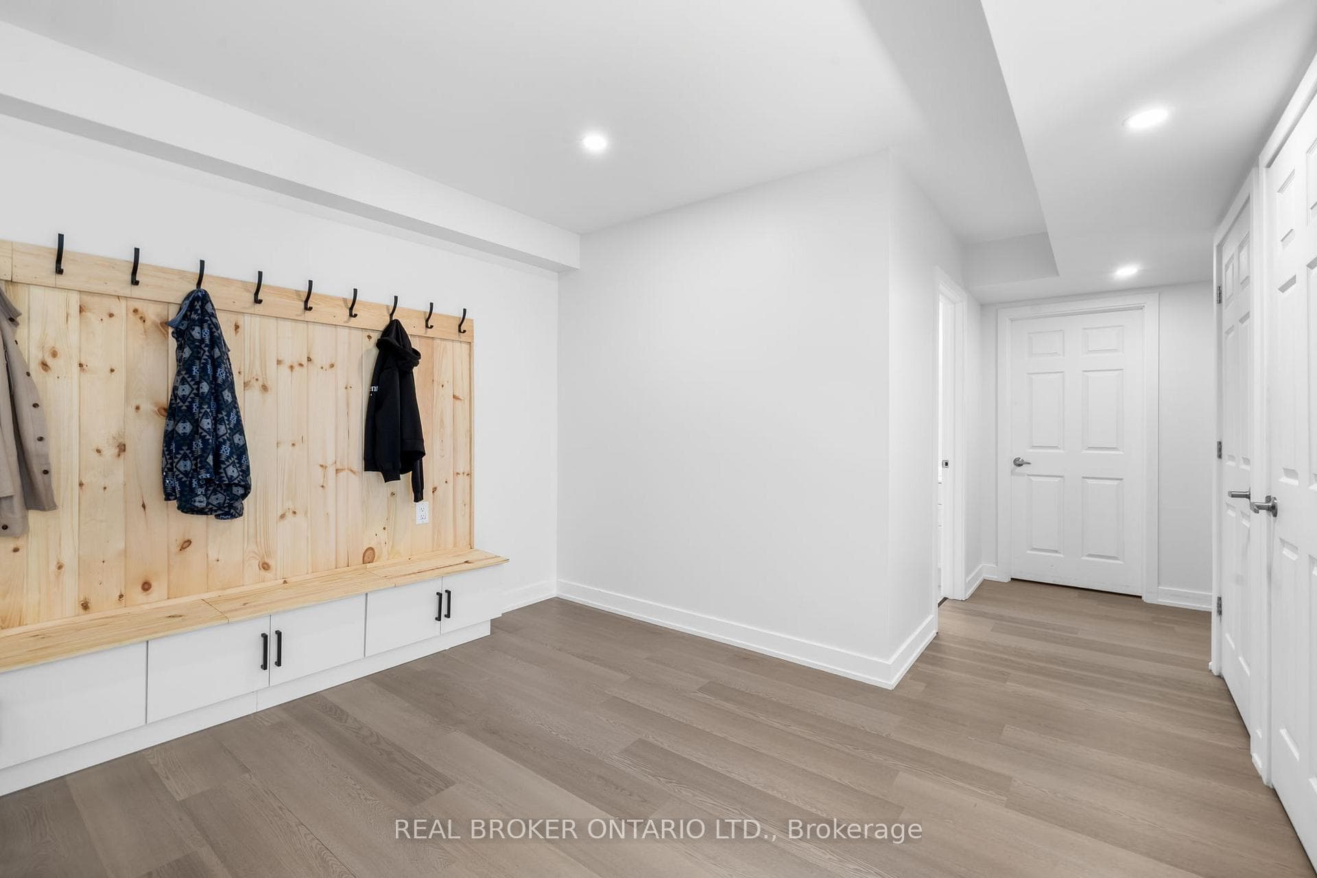 804 Darling Road photo 32