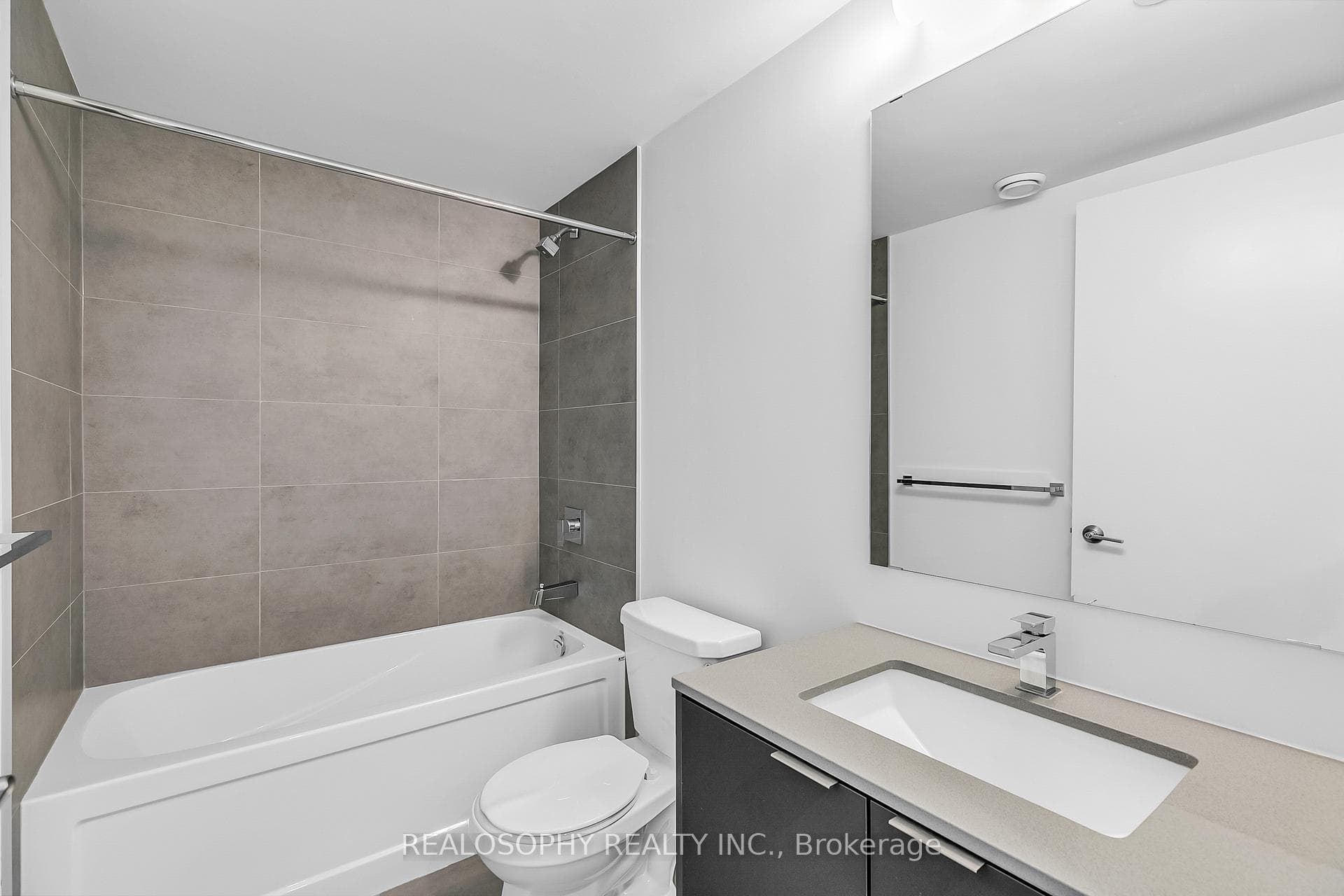 8 Tippett Road Unit 306 photo 17
