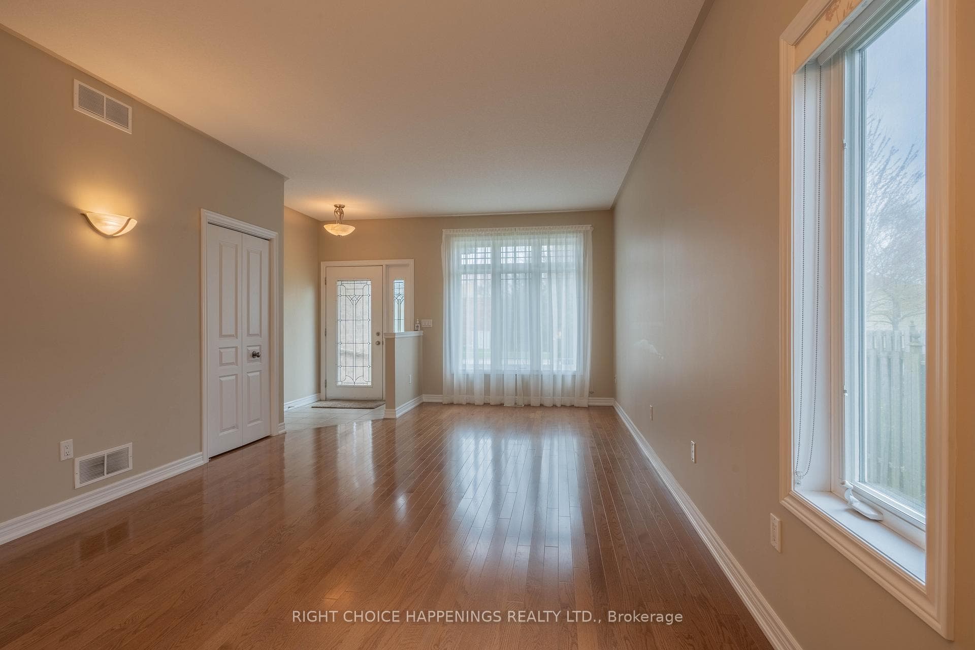347 Oakcrest Avenue photo 3