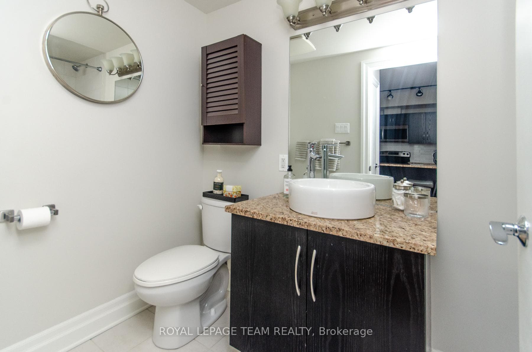 1433 WELLINGTON Street Unit 302 photo 16