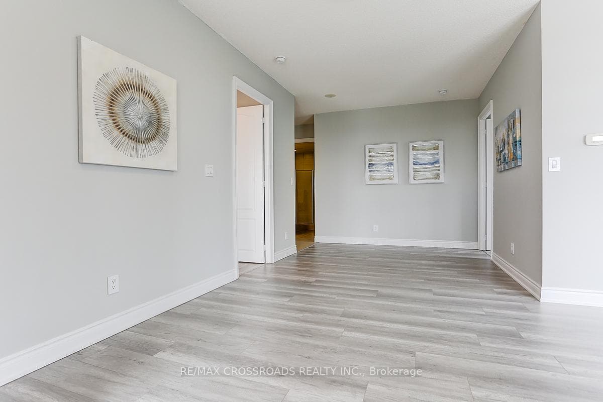 60 South Town Centre Boulevard Unit 1616 photo 18