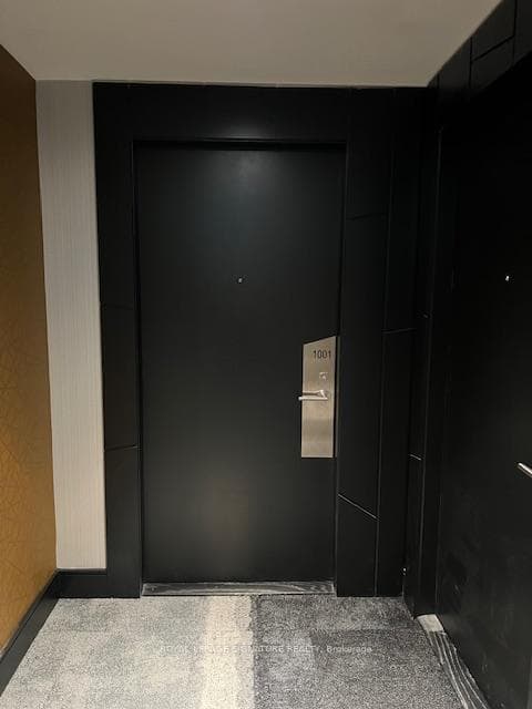 25 Holly Street Unit 1001 photo 1