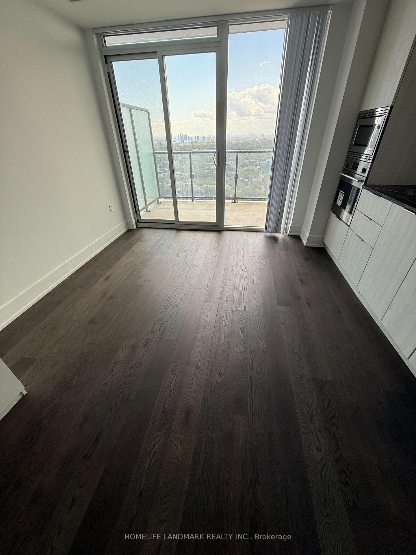 955 Bay Street Unit 4004 photo 3
