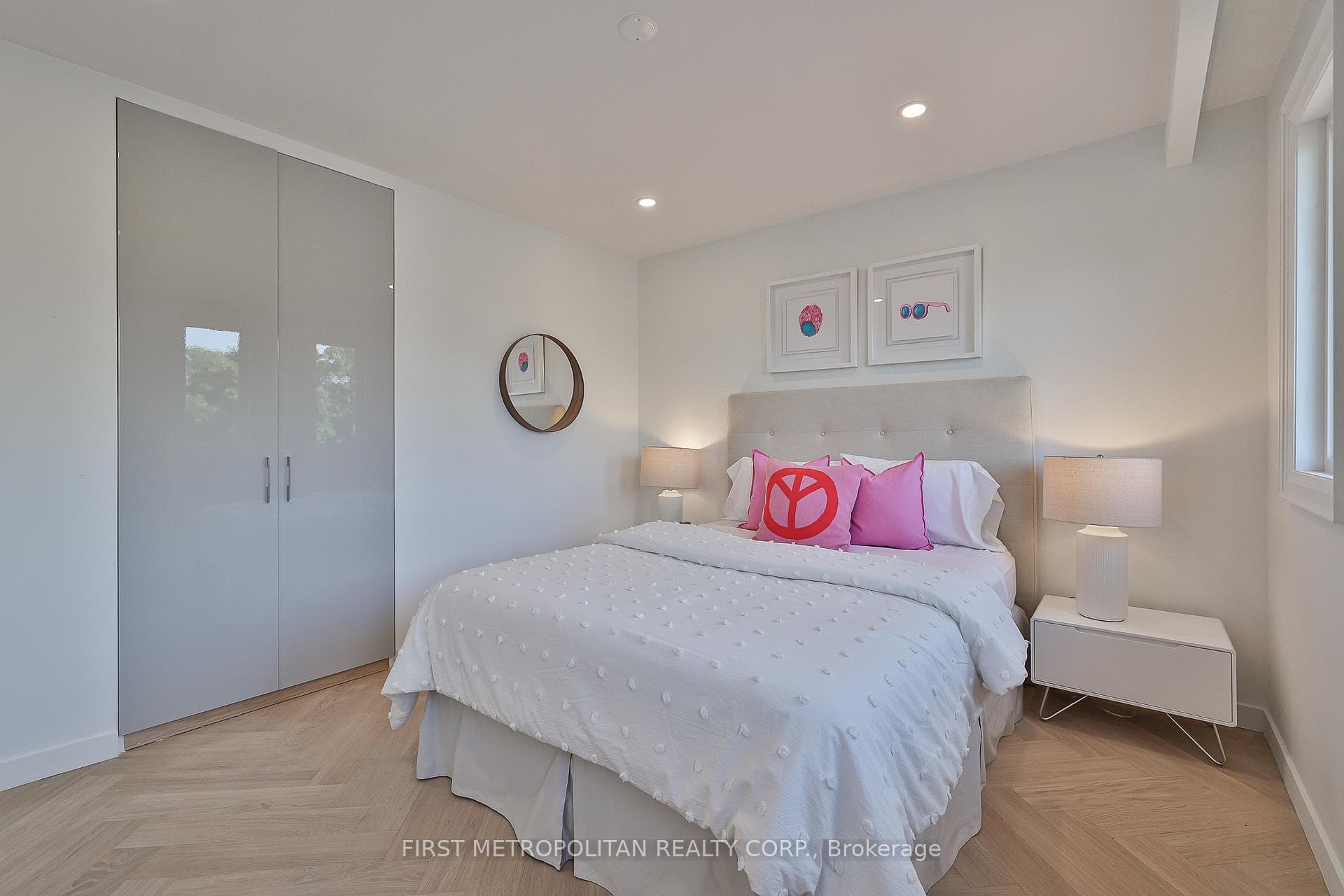 395 Morrish Road photo 11